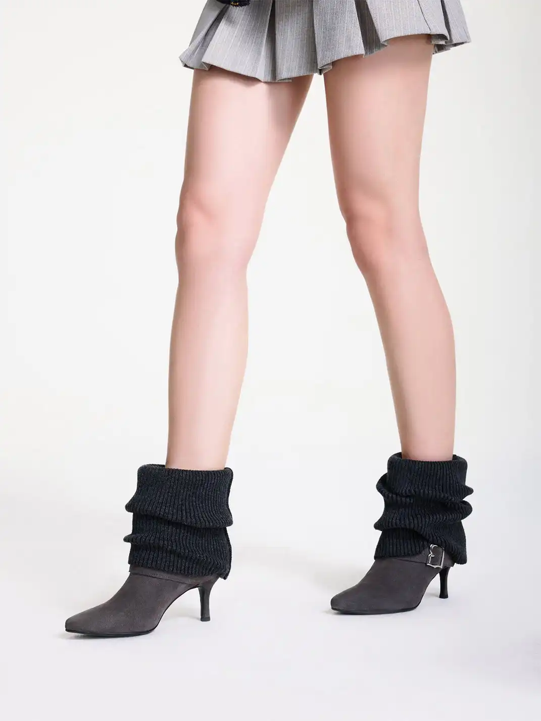 UnicornBlood | Slip-On Cow Suede Pointed-Toe Boots