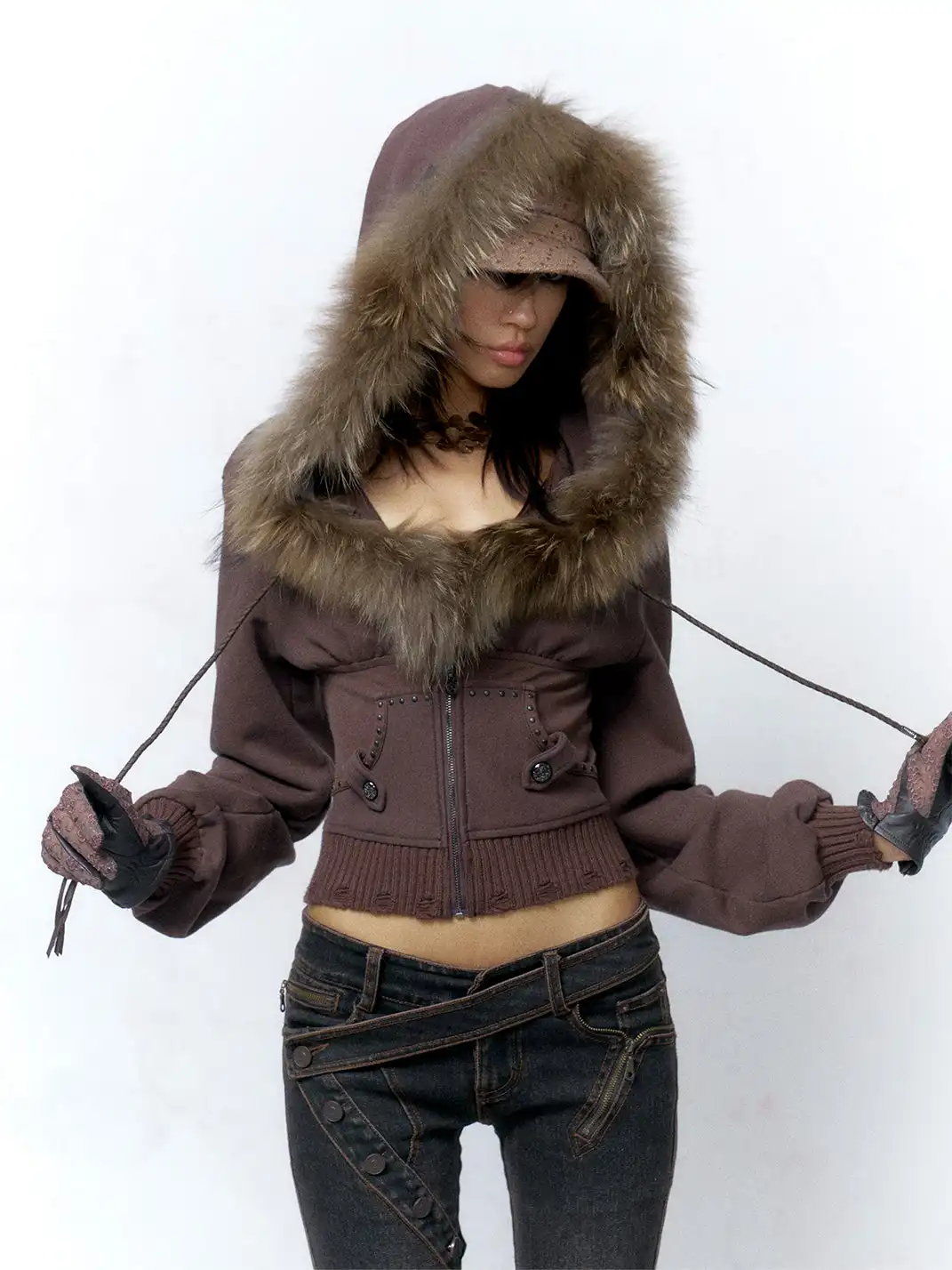 Flowers birds Market | Raccoon Fur V-Neck Fitted Sweatshirt