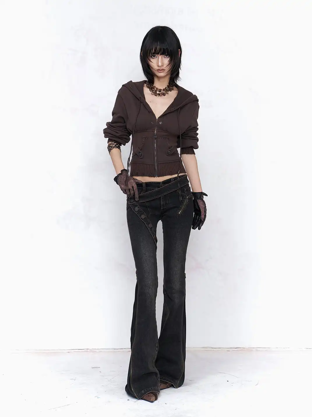 Flowers birds Market | Raccoon Fur V-Neck Fitted Sweatshirt