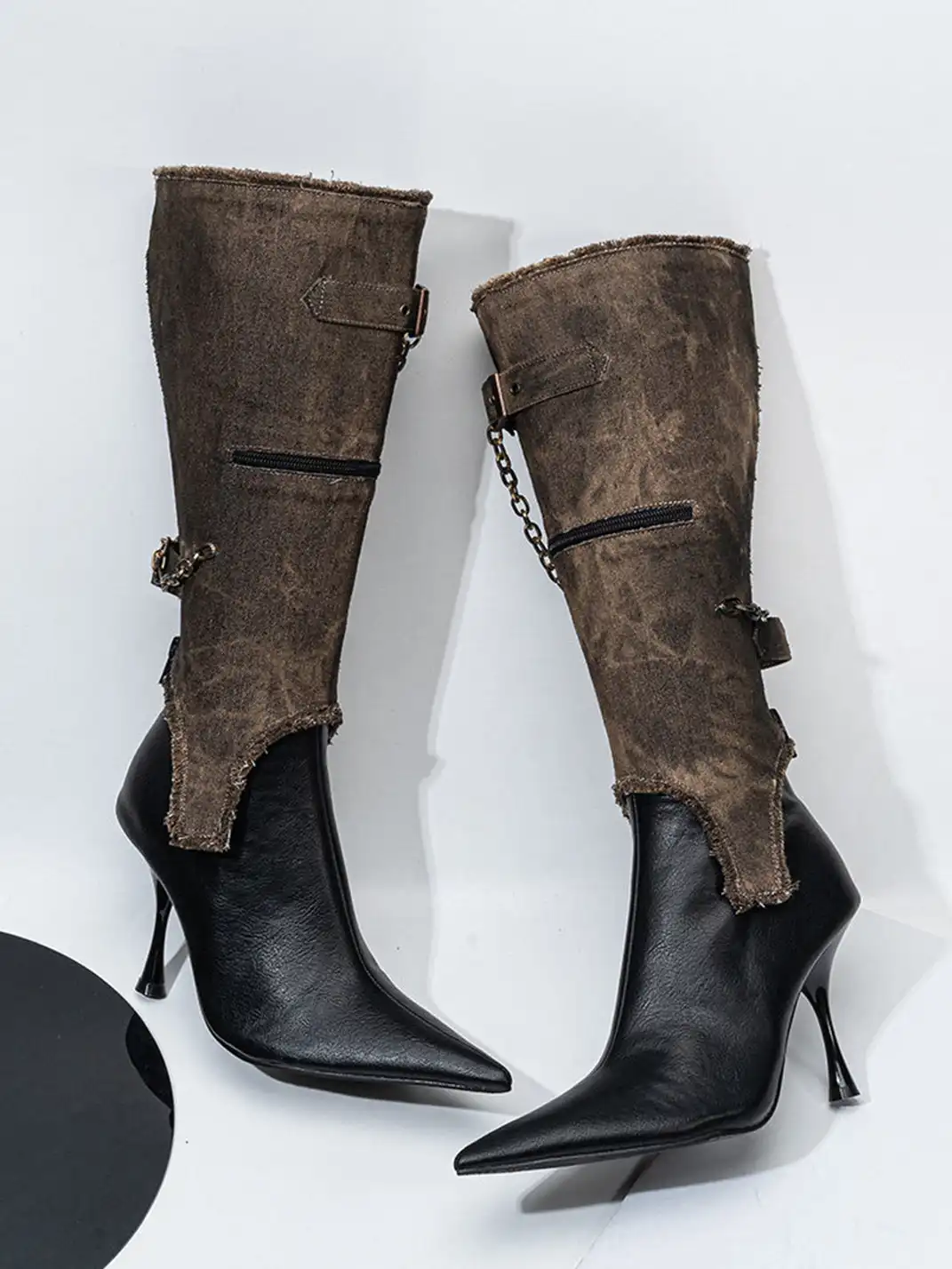 SISTER CURIE | Vintage Distressed Pointed-Toe Boots