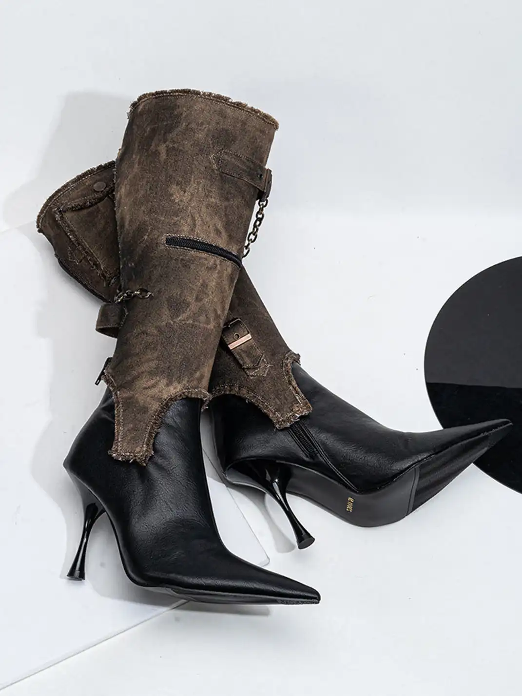 SISTER CURIE | Vintage Distressed Pointed-Toe Boots