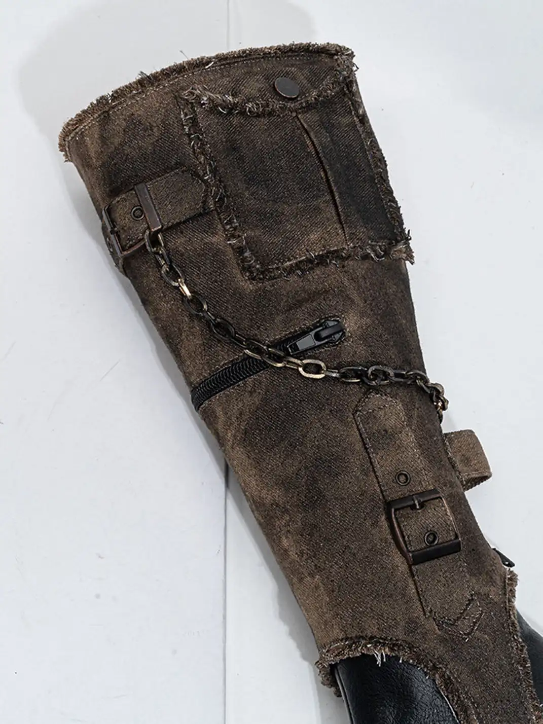 SISTER CURIE | Vintage Distressed Pointed-Toe Boots