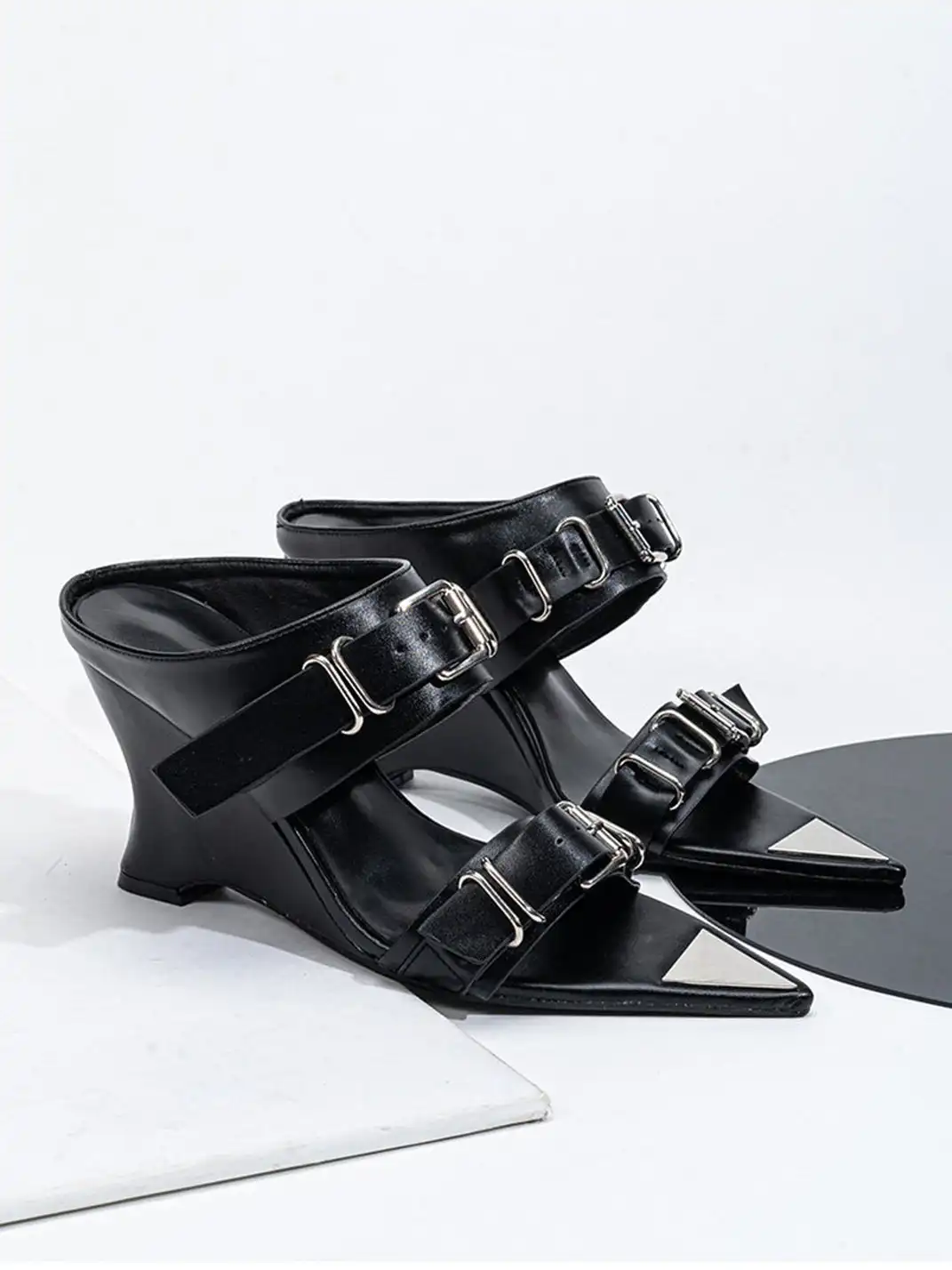 SISTER CURIE | Pointed-Toe Buckle Wedge Sandals