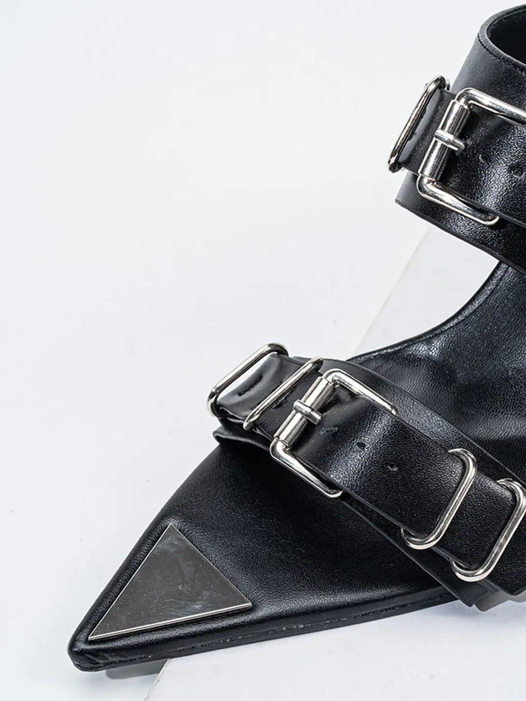 SISTER CURIE | Pointed-Toe Buckle Wedge Sandals