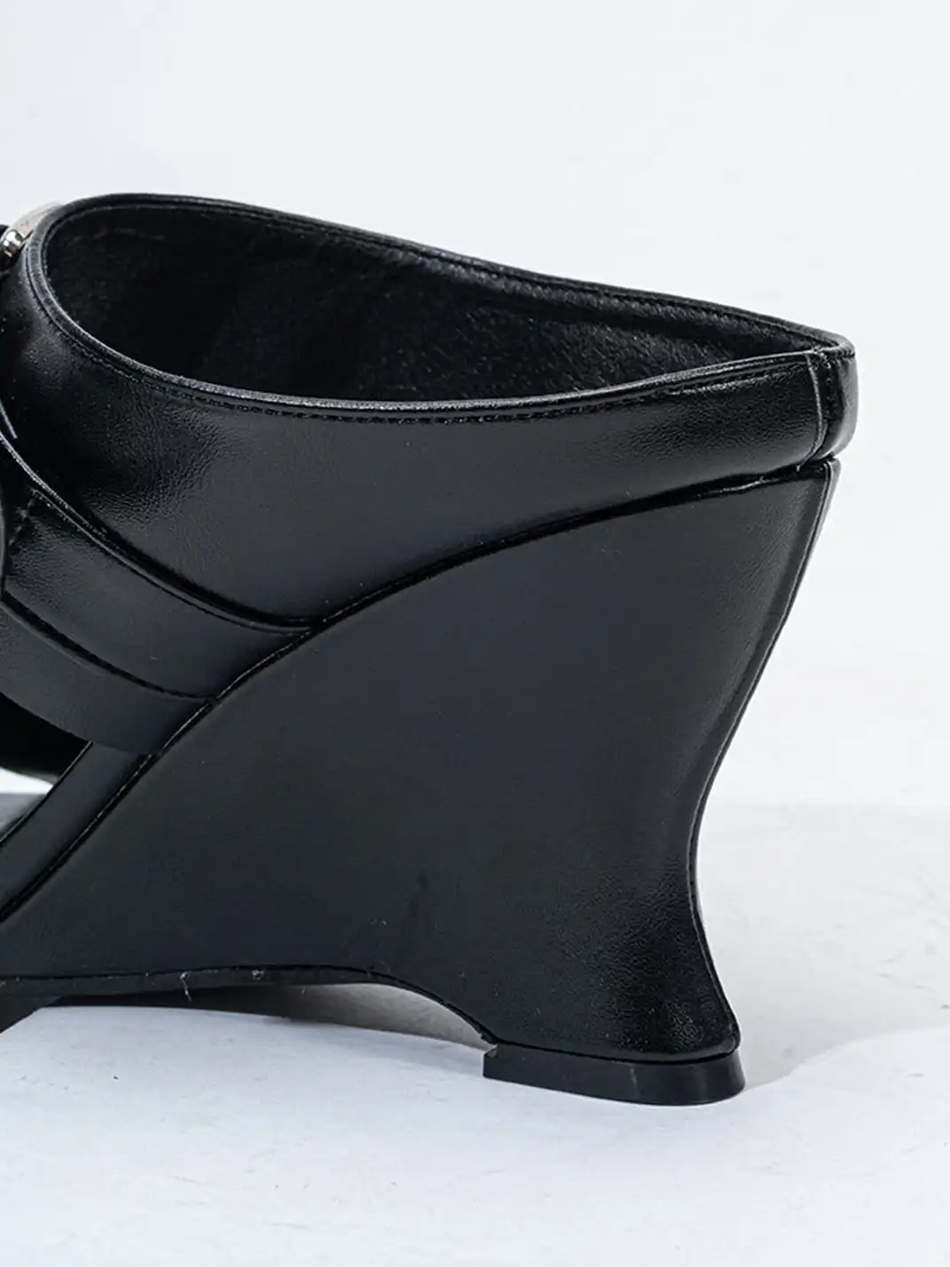 SISTER CURIE | Pointed-Toe Buckle Wedge Sandals