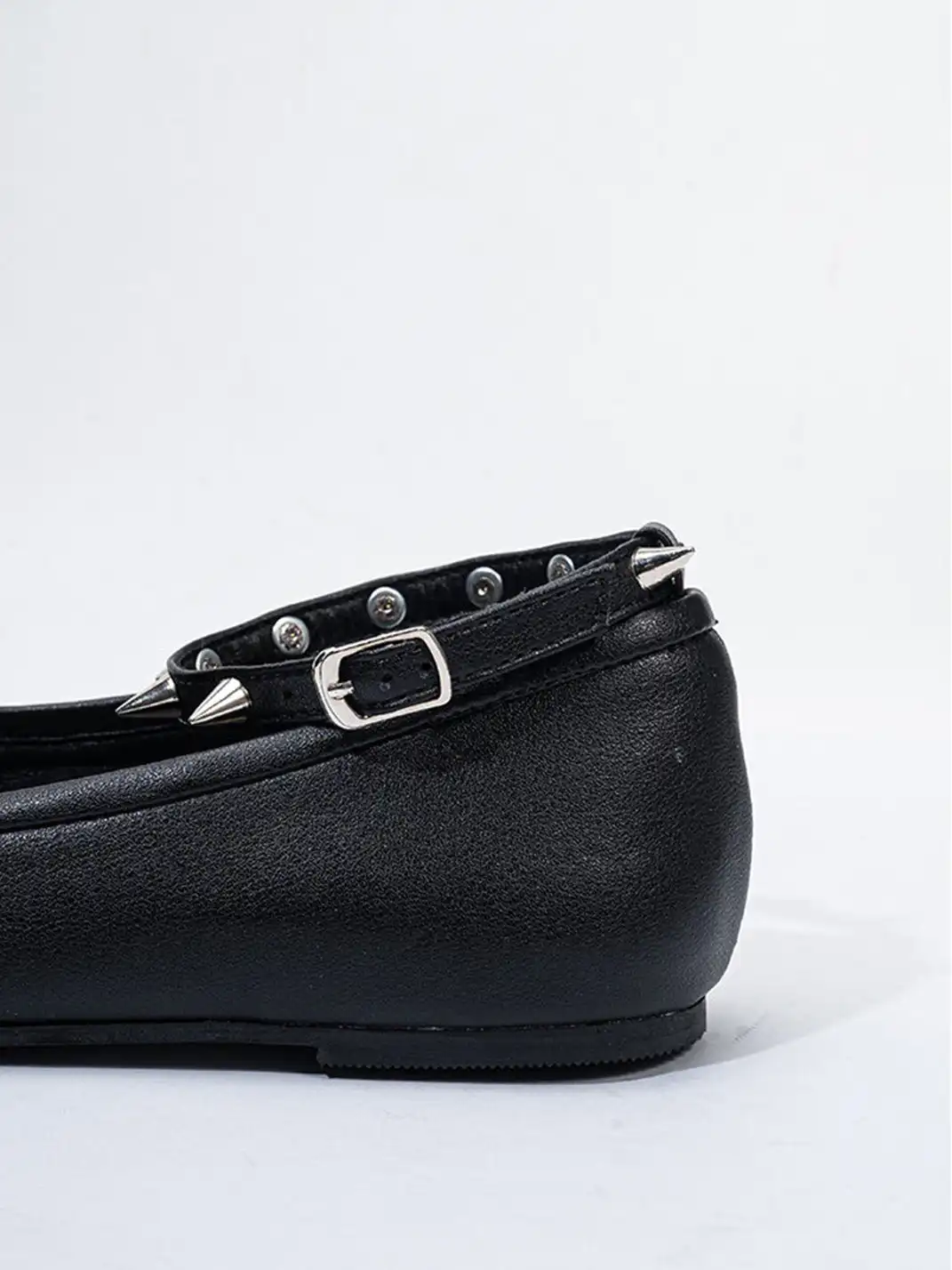 SISTER CURIE | Punk-Style Studded Flats