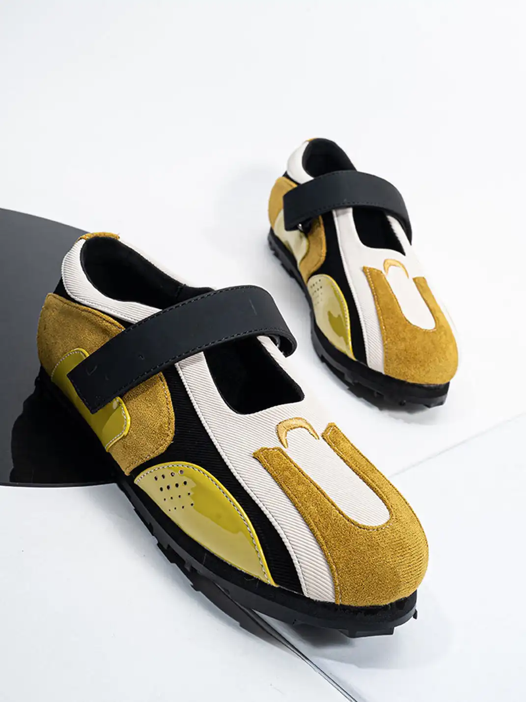 SISTER CURIE | Velcro Beaded Ballet Shoes