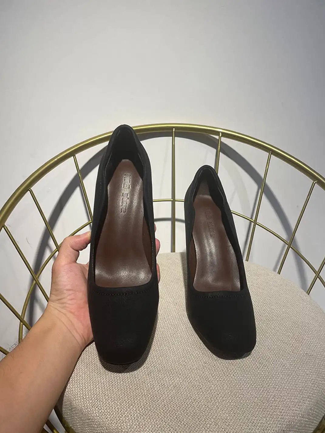9HAO | Irregularly Shaped Round-Toe High Heels