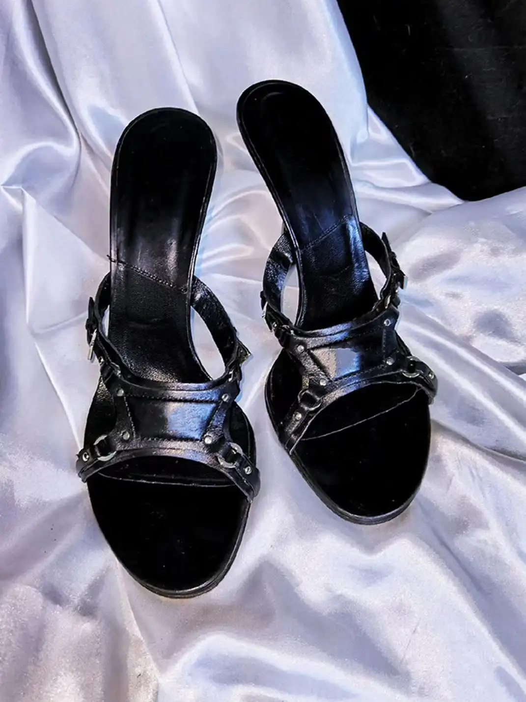 9HAO | Open-Toe Cross-Strap High-Heeled Sandals