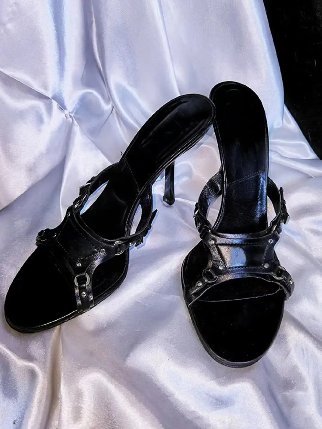 9HAO | Open-Toe Cross-Strap High-Heeled Sandals