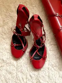 9HAO | Round-Toe Cross-Strap High-Heeled Sandals