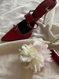9HAO | Strappy Pointed-Toe High-Heeled Sandals