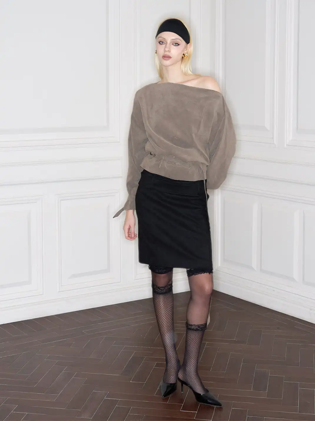 Razorr | Fleece-Feel Off-Shoulder Belted Long-Sleeved Top