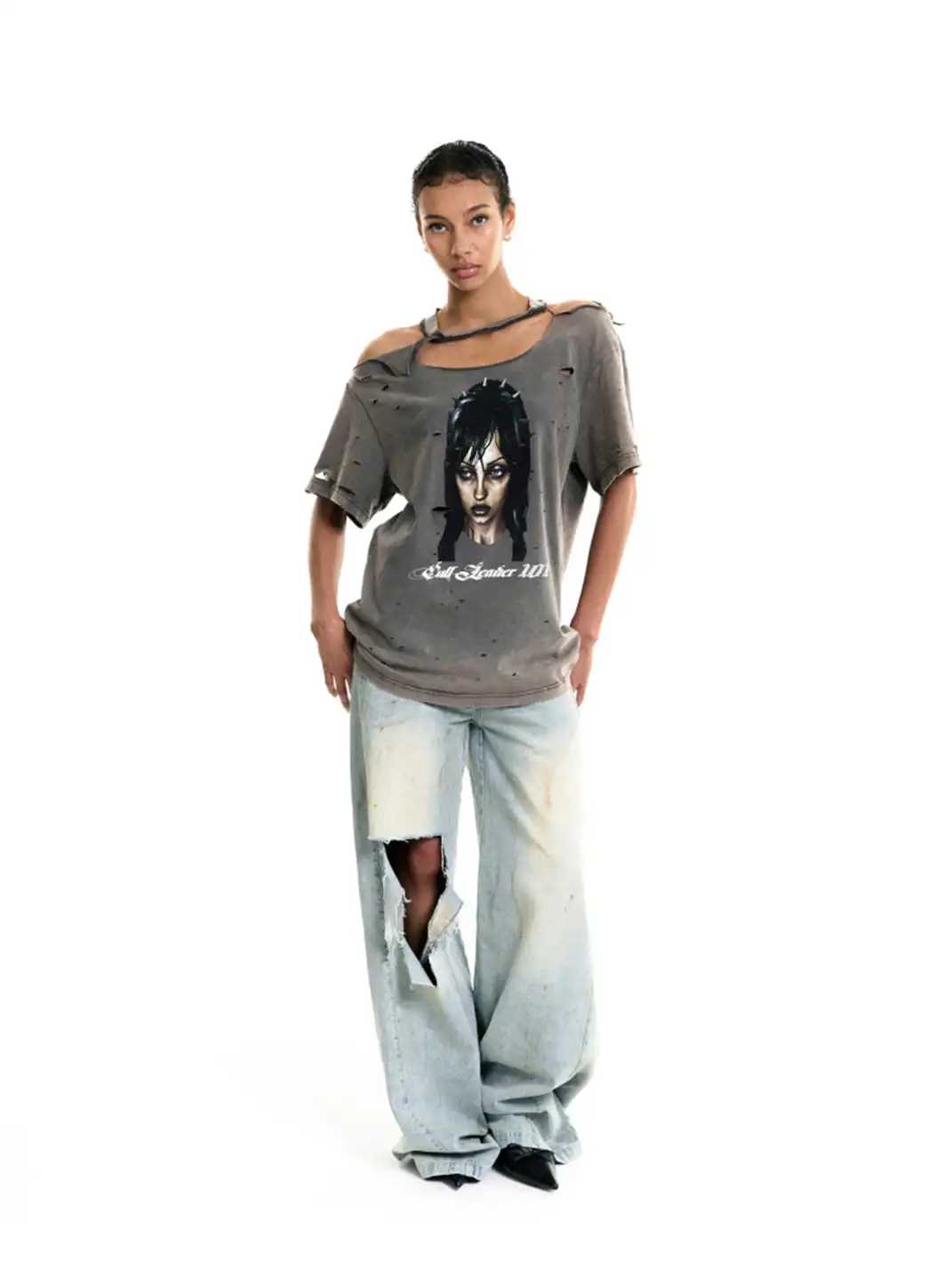 Razorr | Head Print Off-Shoulder Ripped T-Shirt