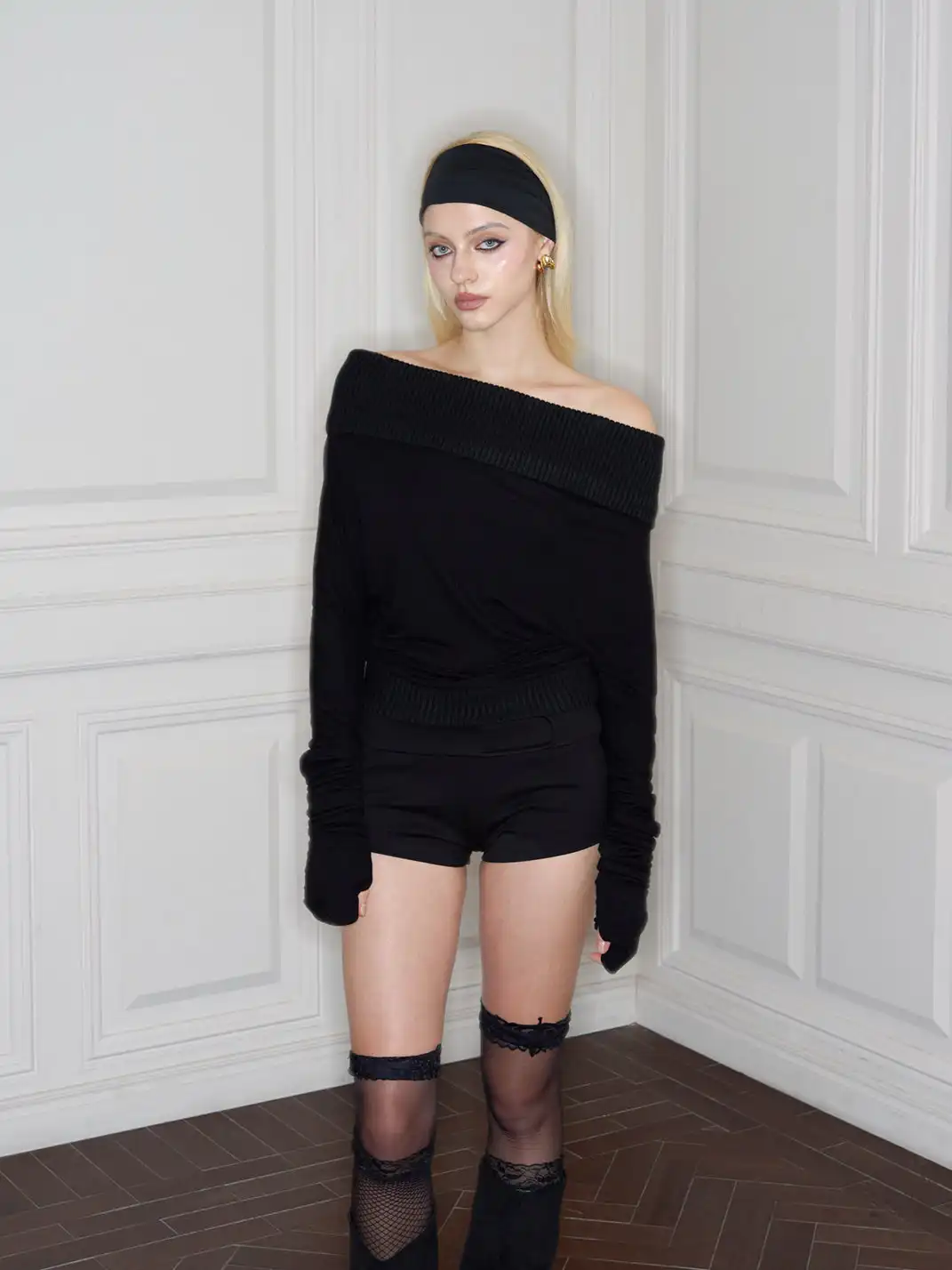 Razorr | Off-Shoulder Long Sleeve Knit Top