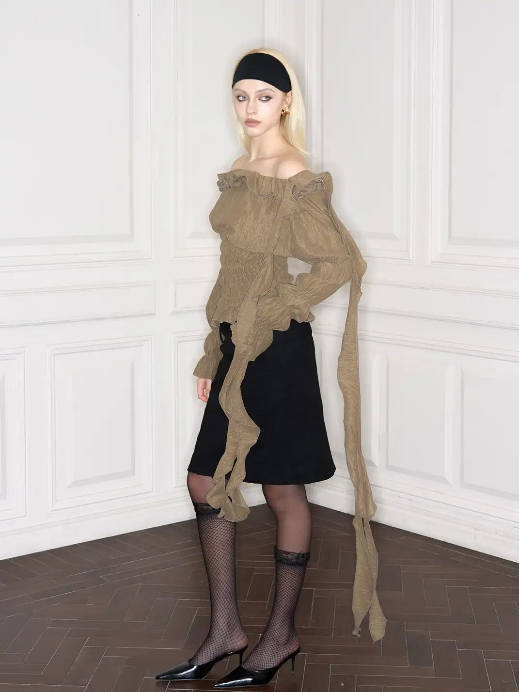 Razorr | Tencel Handmade Pleated Lace Ribbon Top