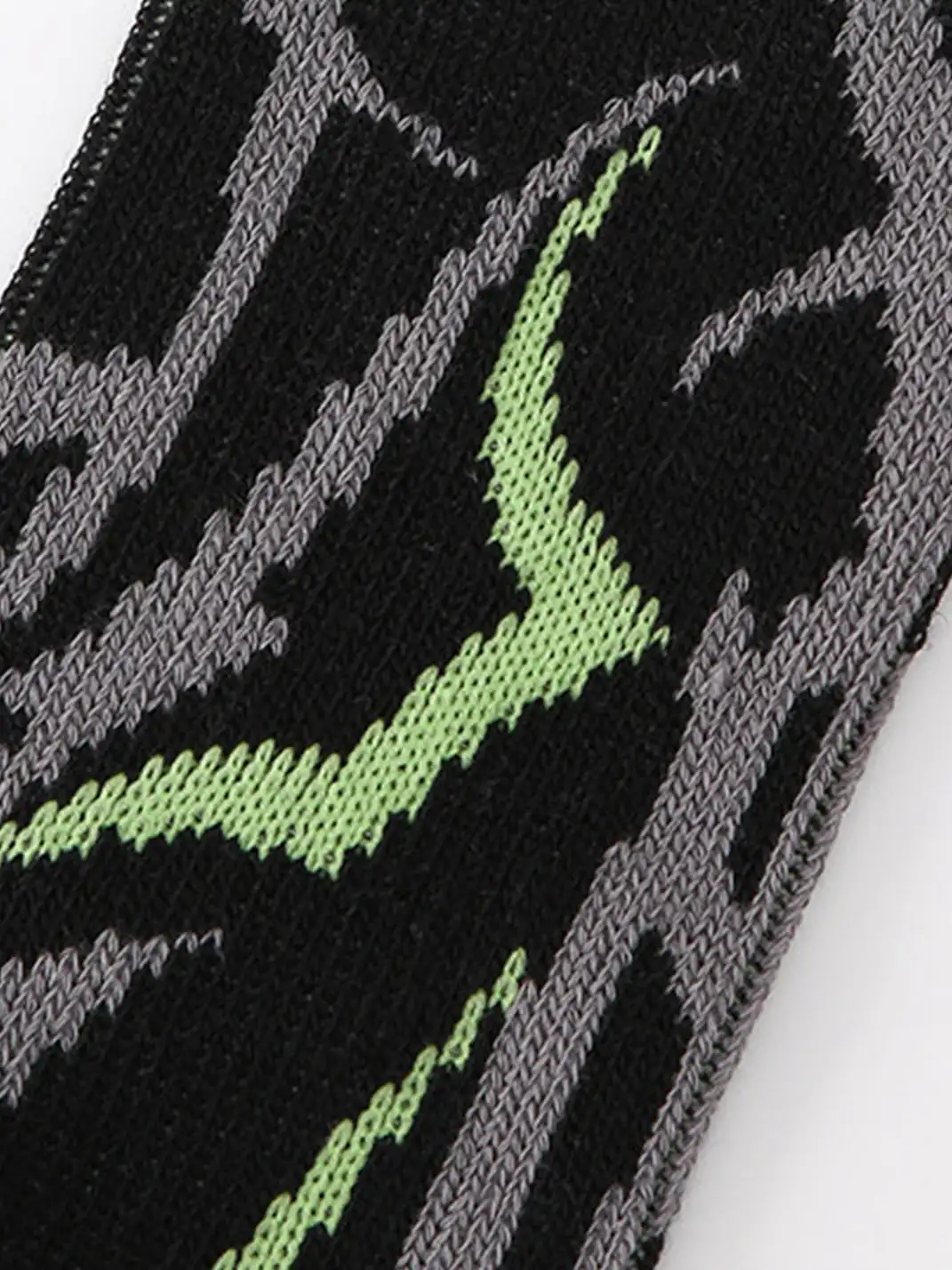 STAFFONLY | Thorn Jacquard Mid-Calf Socks
