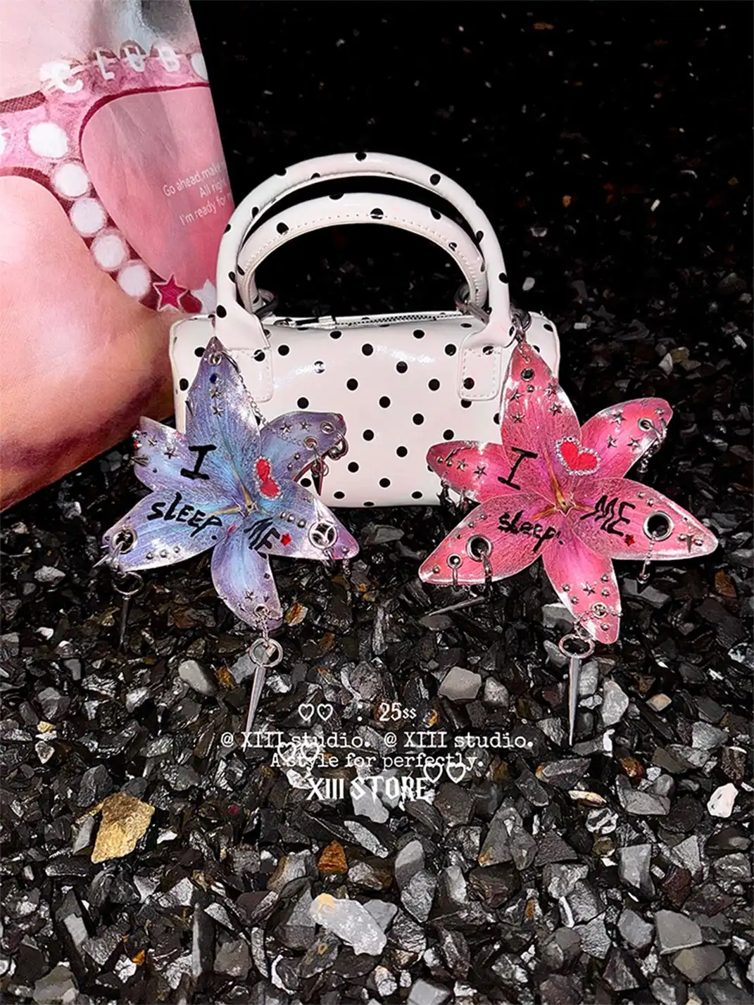 XIII STORE | Handmade Iris Flower Pendant