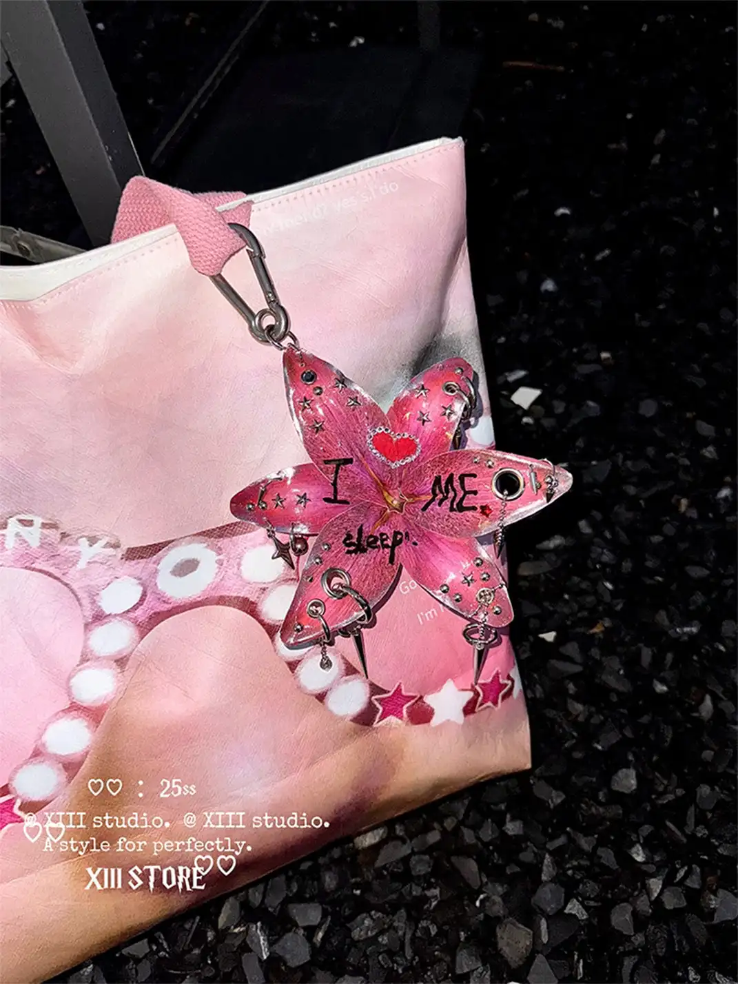 XIII STORE | Handmade Iris Flower Pendant