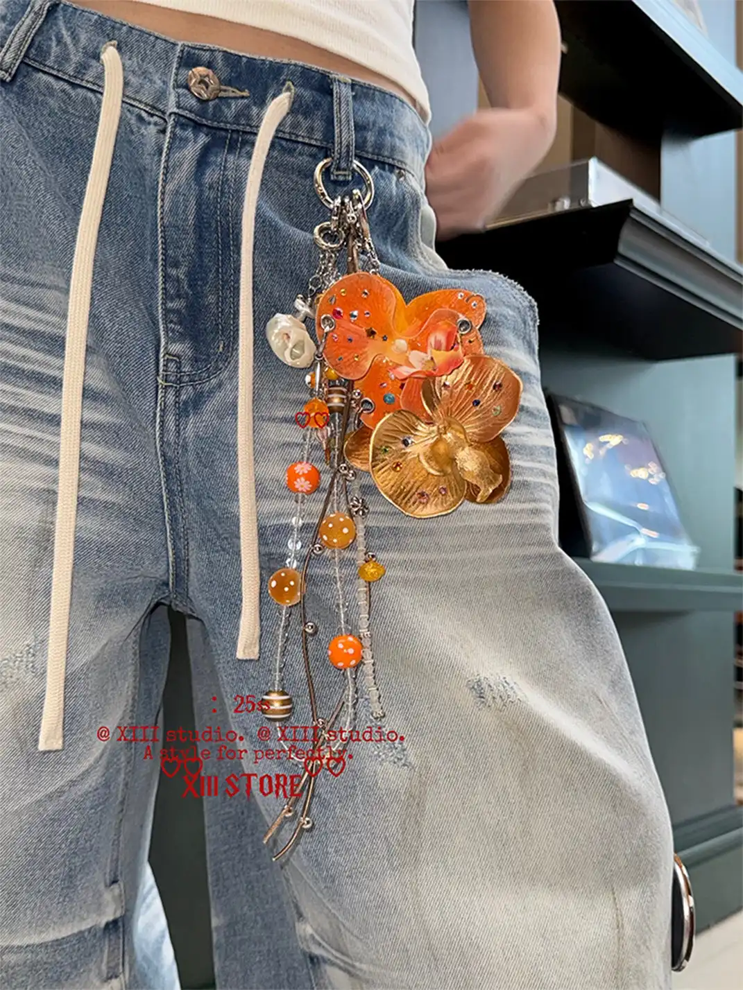 XIII STORE | Handmade Iris Flower Pendant