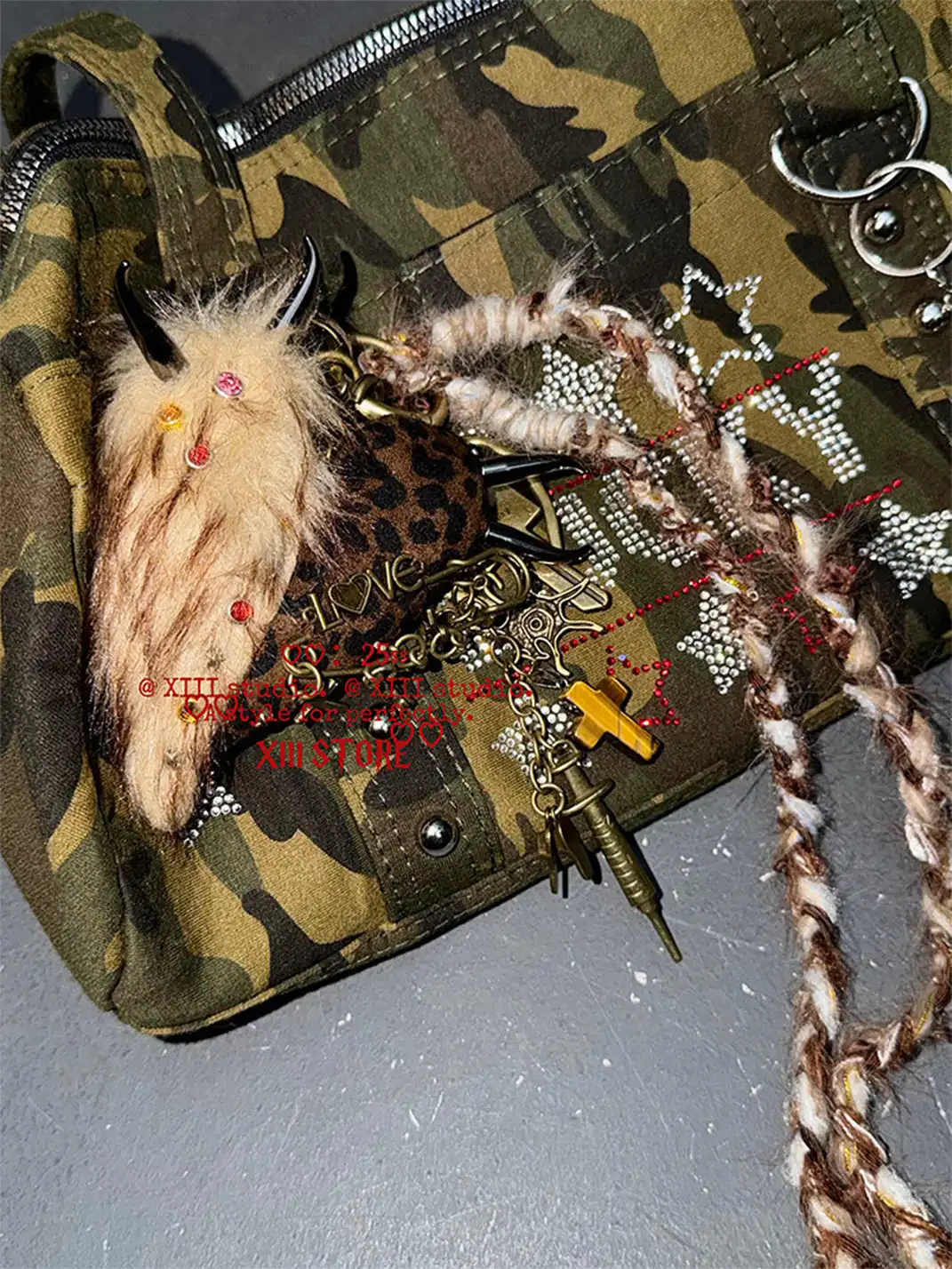 XIII STORE | Vintage Hand-Woven Leopard Print Pendant