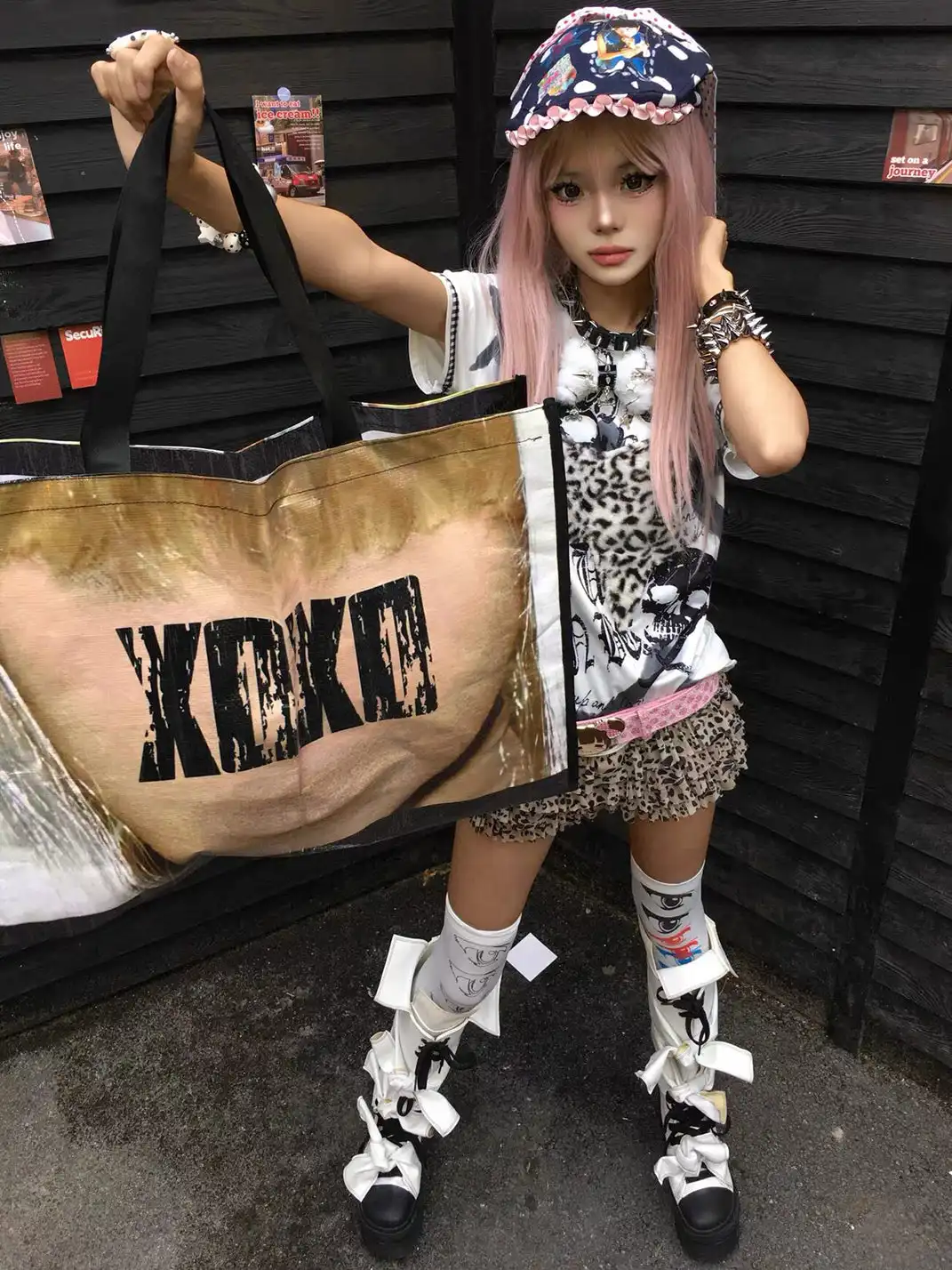 XOXO | Fun Hand Gesture Print Tote Bag