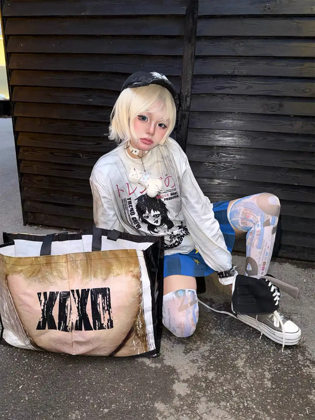 XOXO | Fun Hand Gesture Print Tote Bag