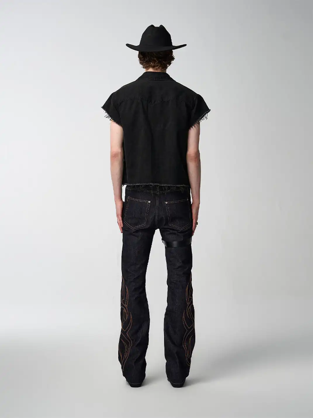 noEmosen | Totem Chain Embroidered Jeans
