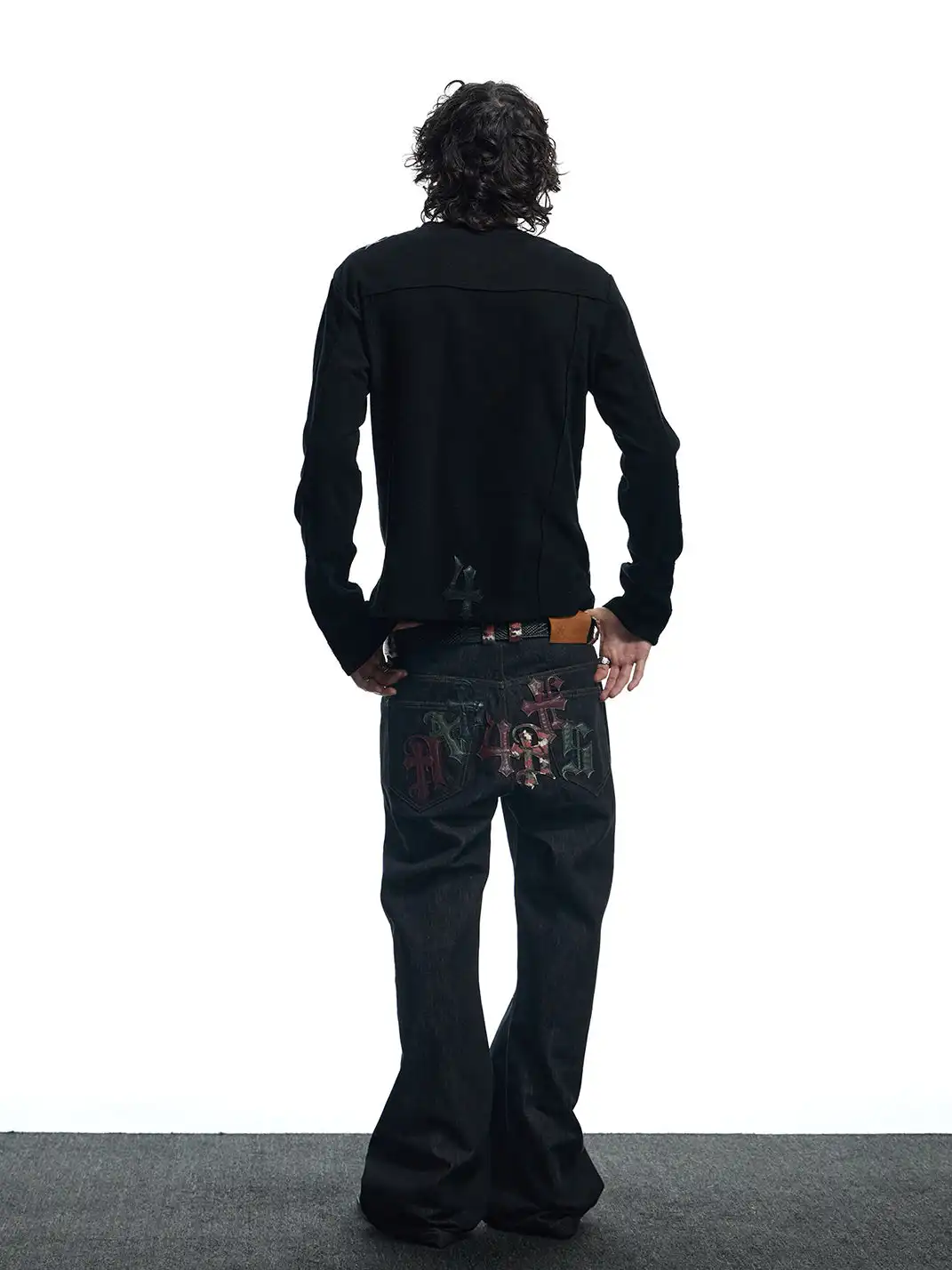 DND4DES | Retro Henley Collar Appliqué Long-Sleeve T-Shirt