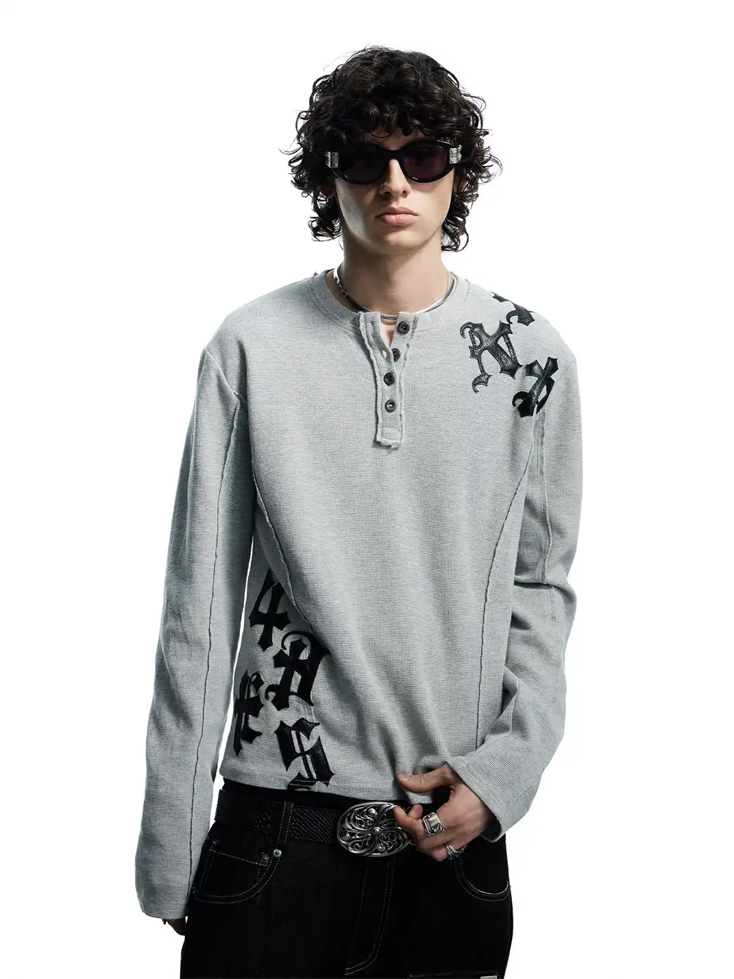 DND4DES | Retro Henley Collar Appliqué Long-Sleeve T-Shirt