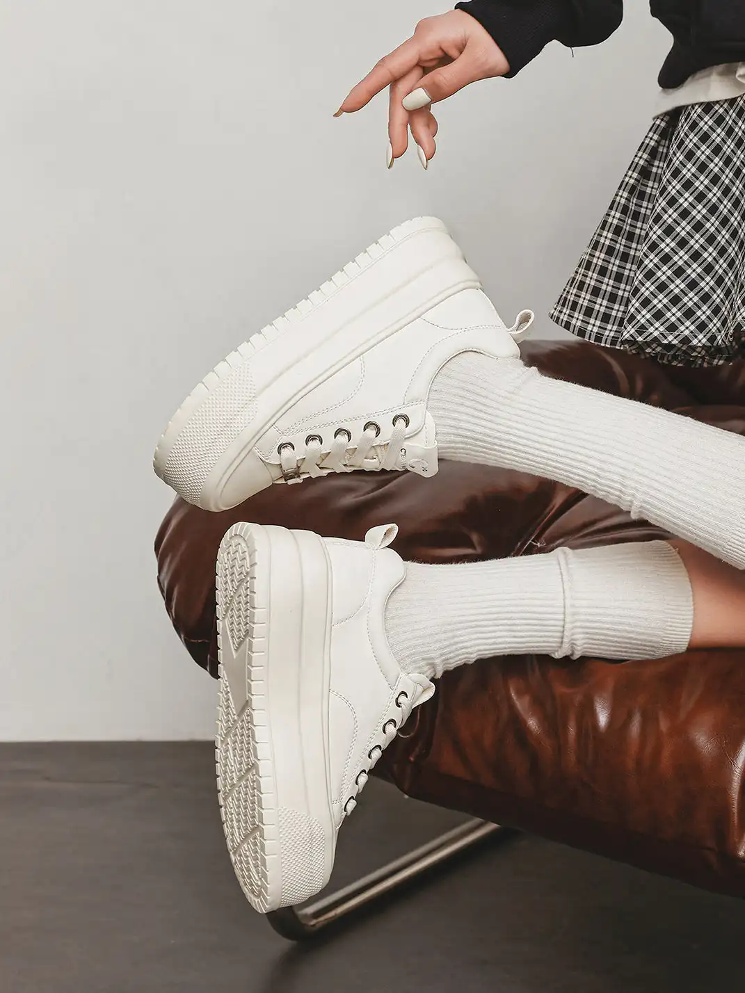 C.BANNER | Platform White Sneakers