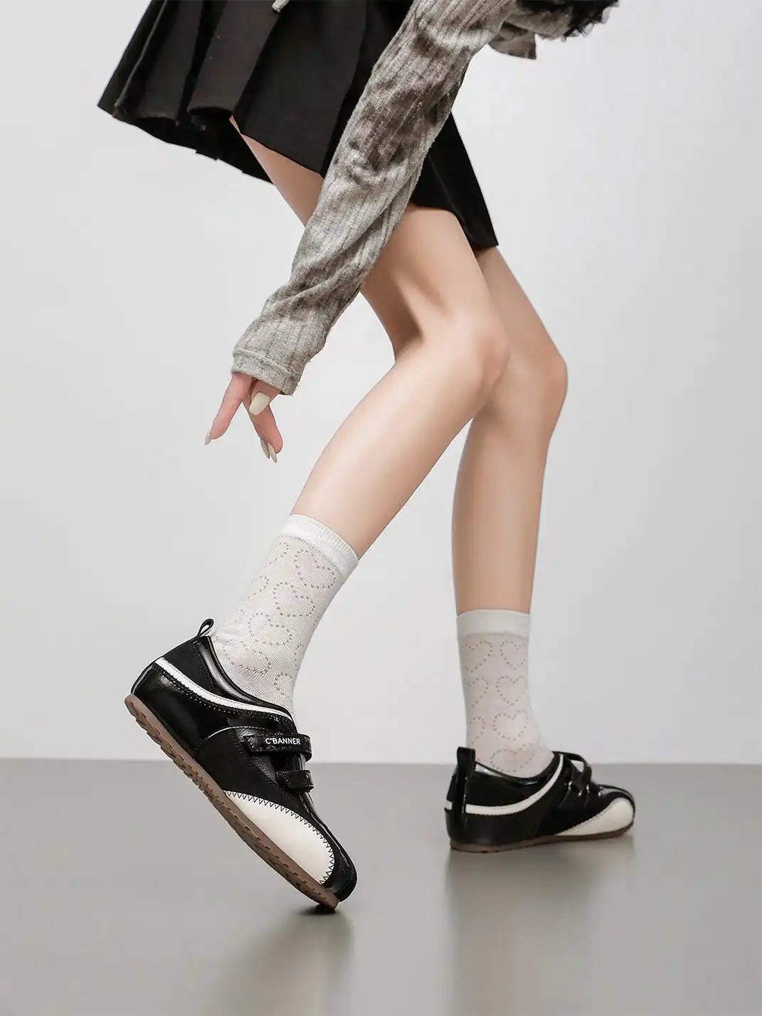 C.BANNER | Velcro Low-Cut Ballet Flats