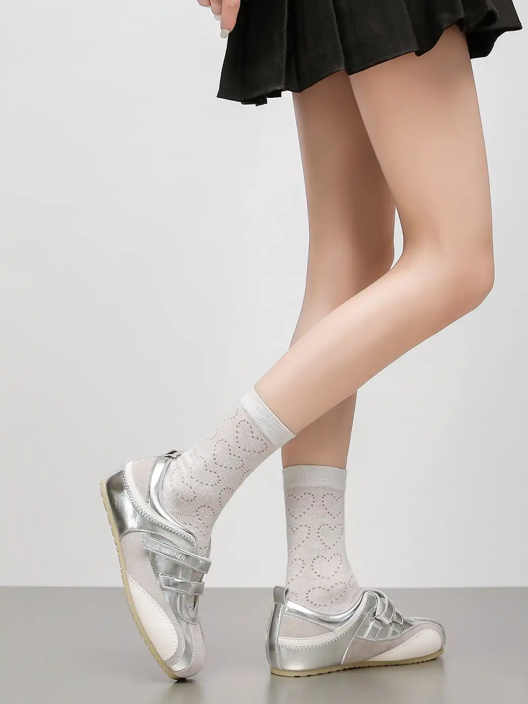 C.BANNER | Velcro Low-Cut Ballet Flats