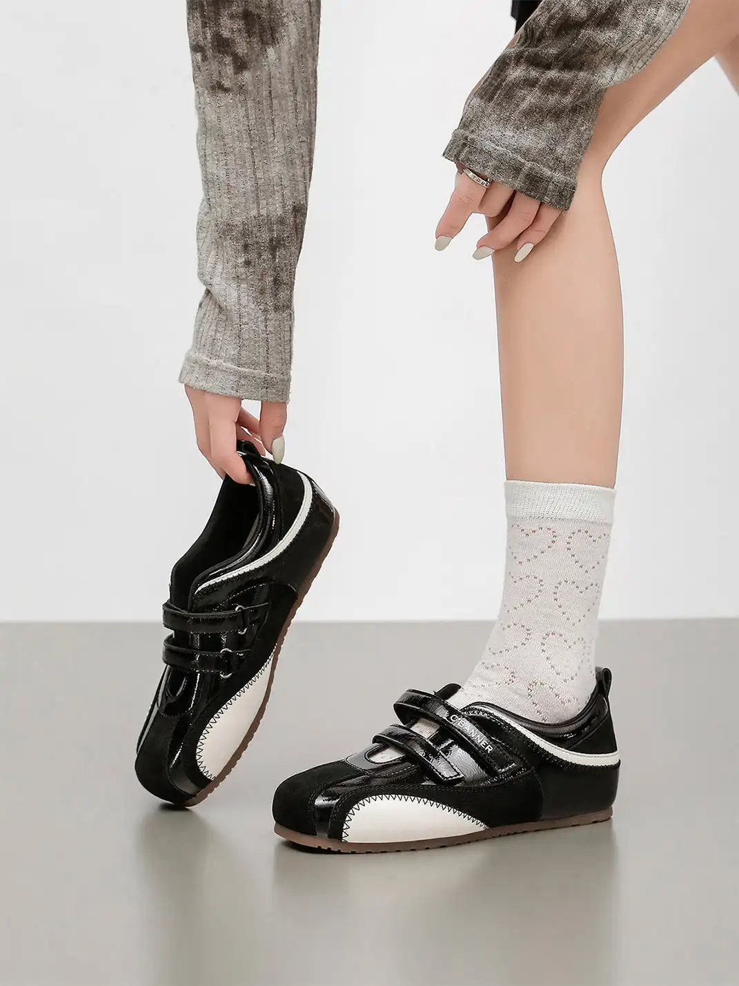 C.BANNER | Velcro Low-Cut Ballet Flats