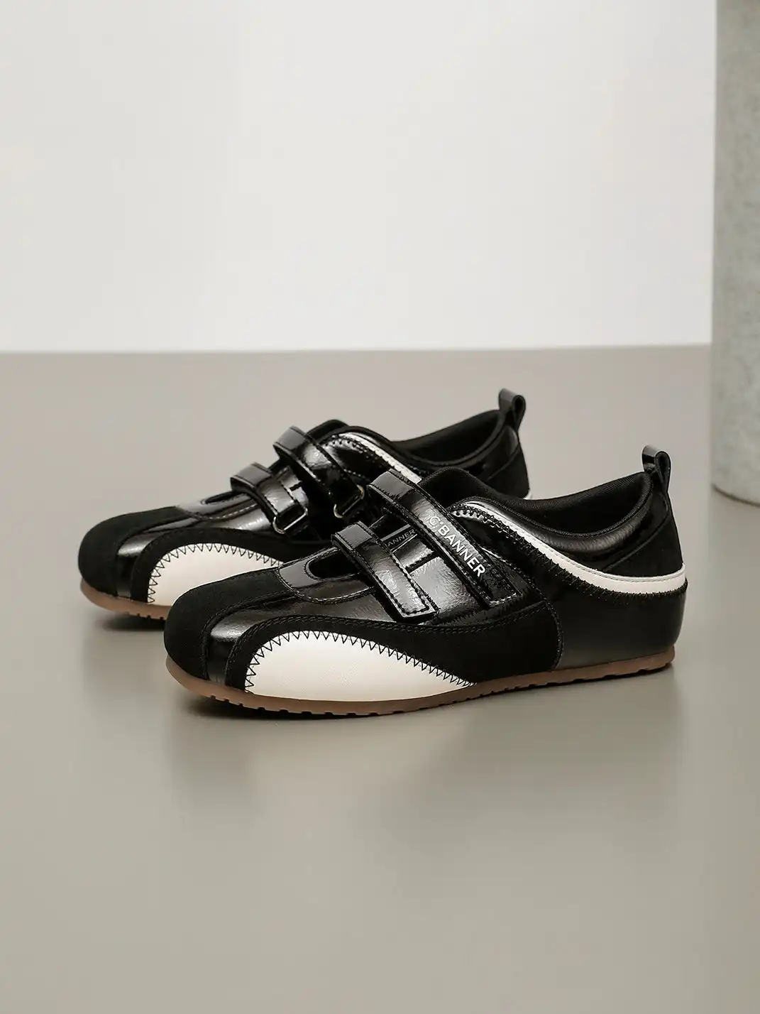 C.BANNER | Velcro Low-Cut Ballet Flats