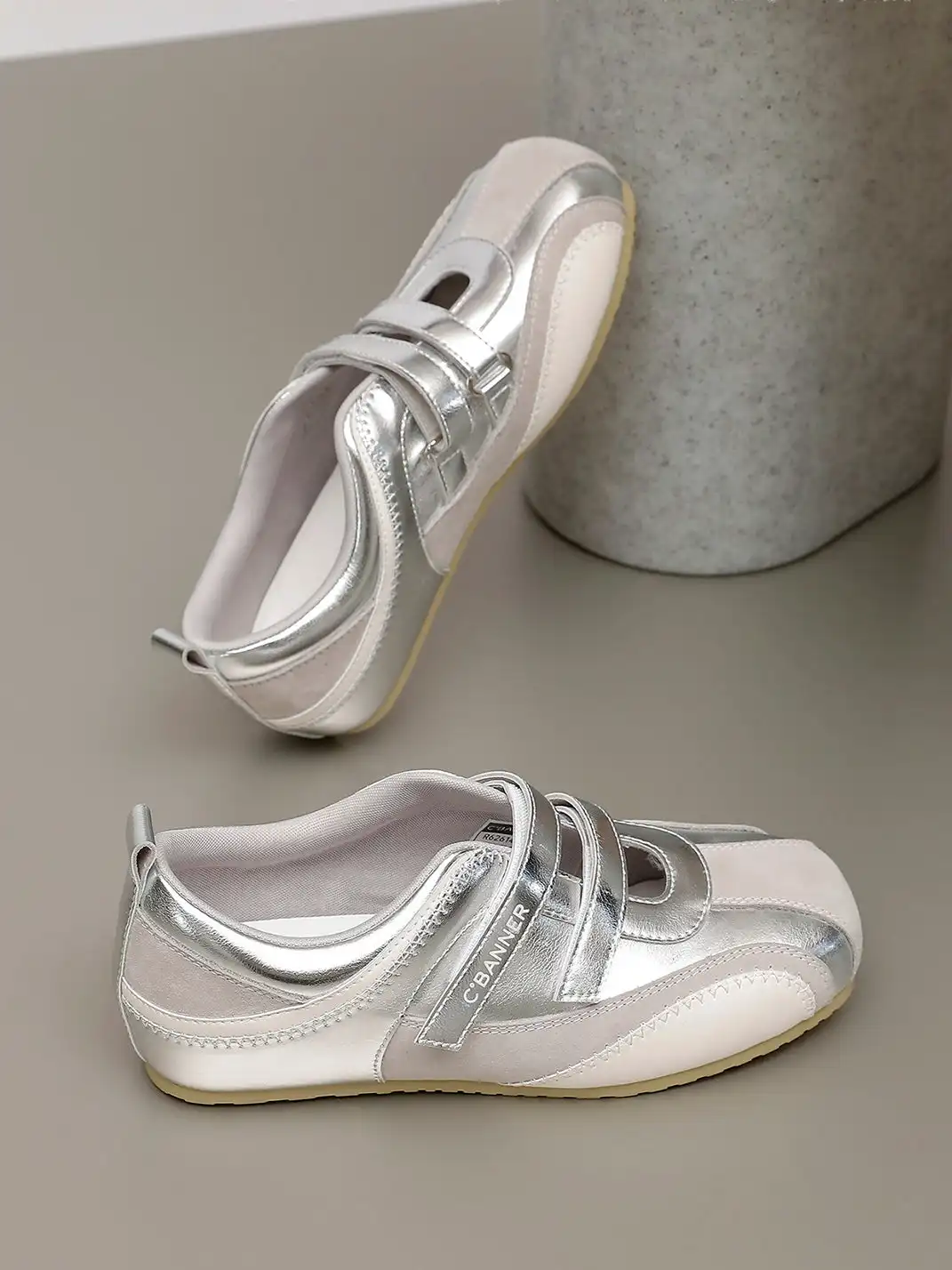 C.BANNER | Velcro Low-Cut Ballet Flats