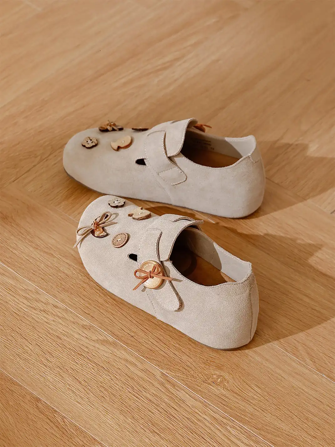 C.BANNER | Retro Button Slip-On Shoes