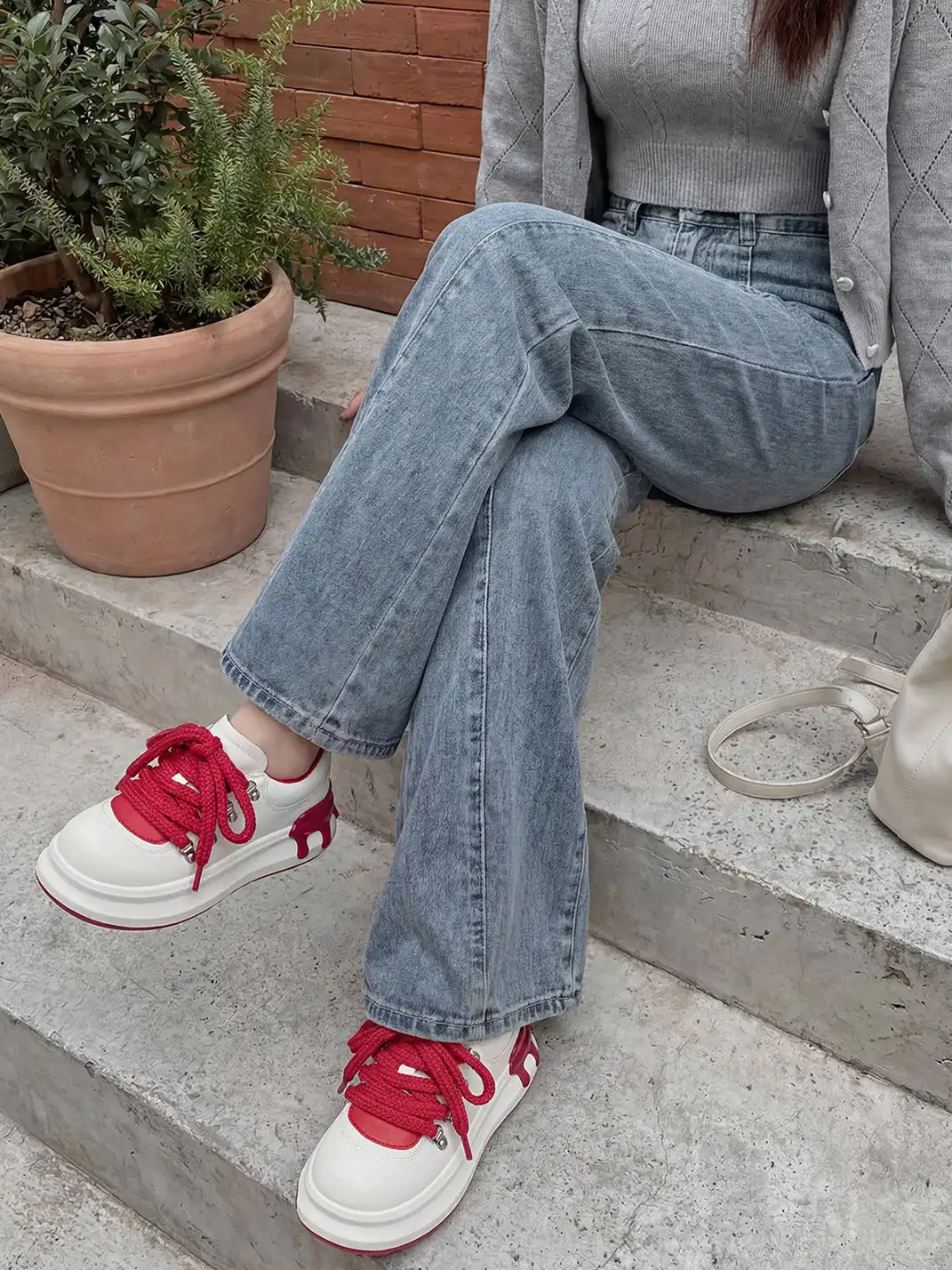 EBLAN | Retro Chunky Sneakers with Melting Sole Accent