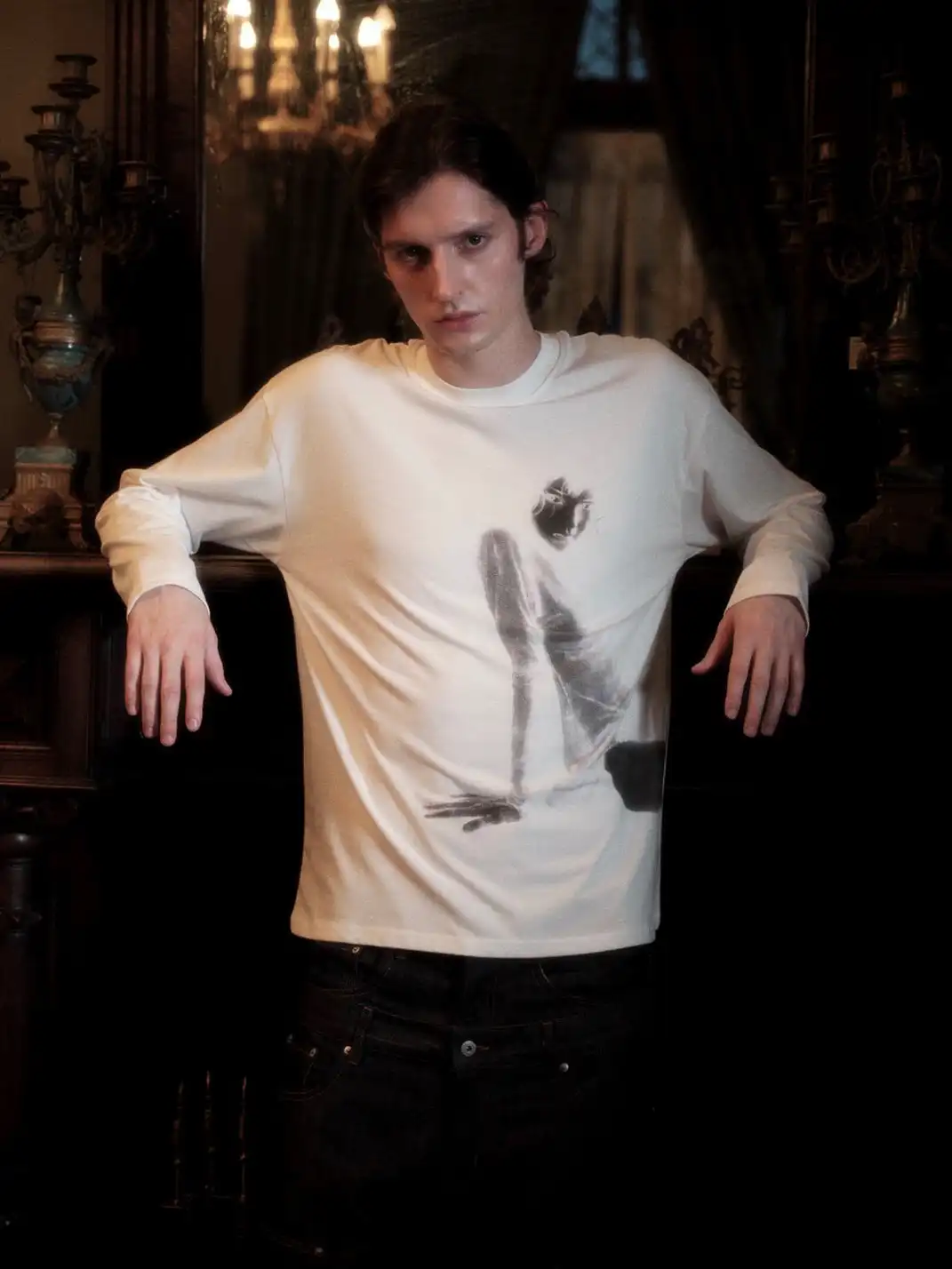 WANNA LAB | Retro Portrait Print Long-Sleeved Top