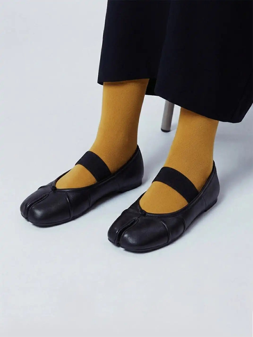 COOLCHAP | One-Strap Split-Toe Ballet Flats