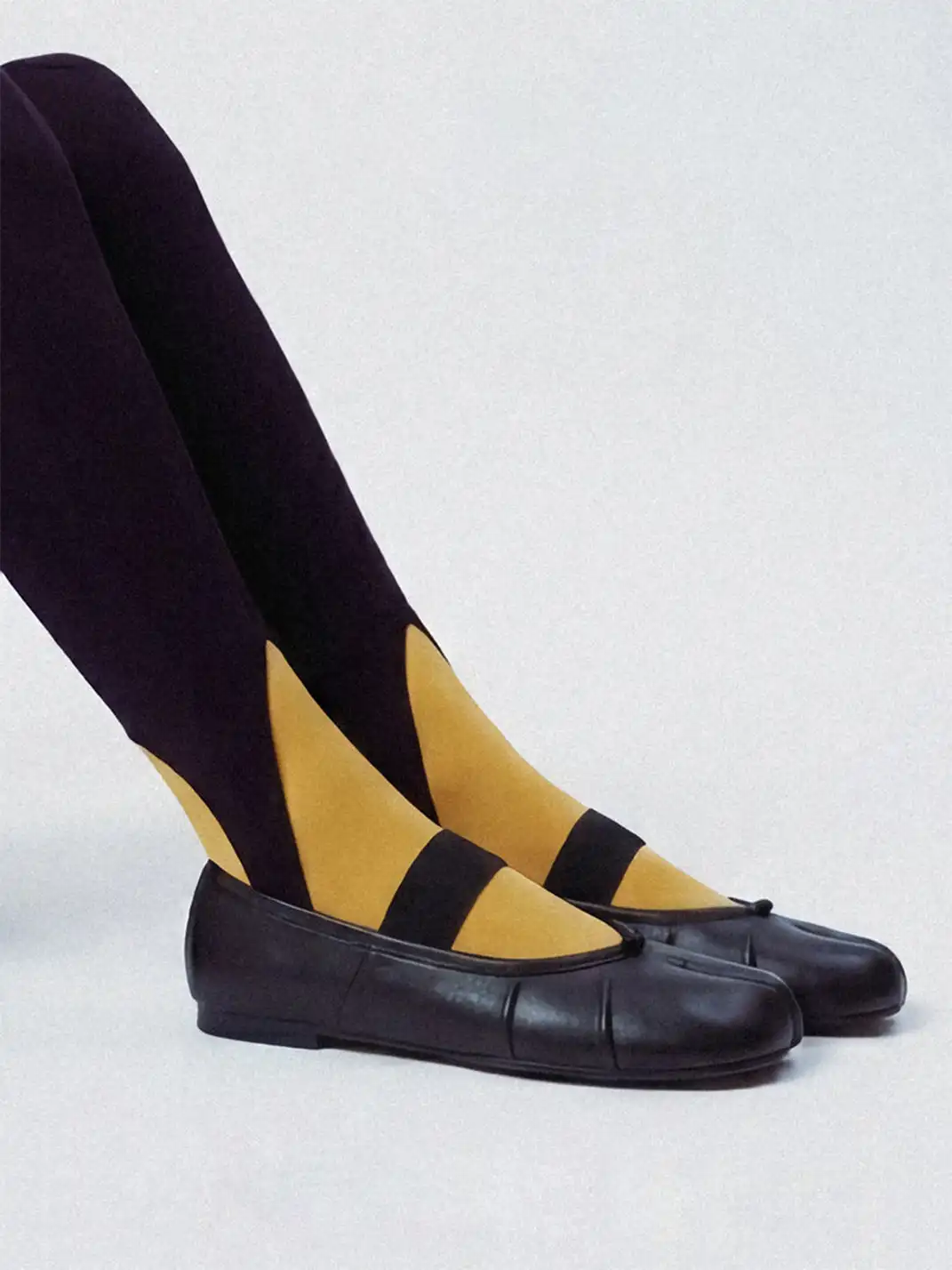 COOLCHAP | One-Strap Split-Toe Ballet Flats