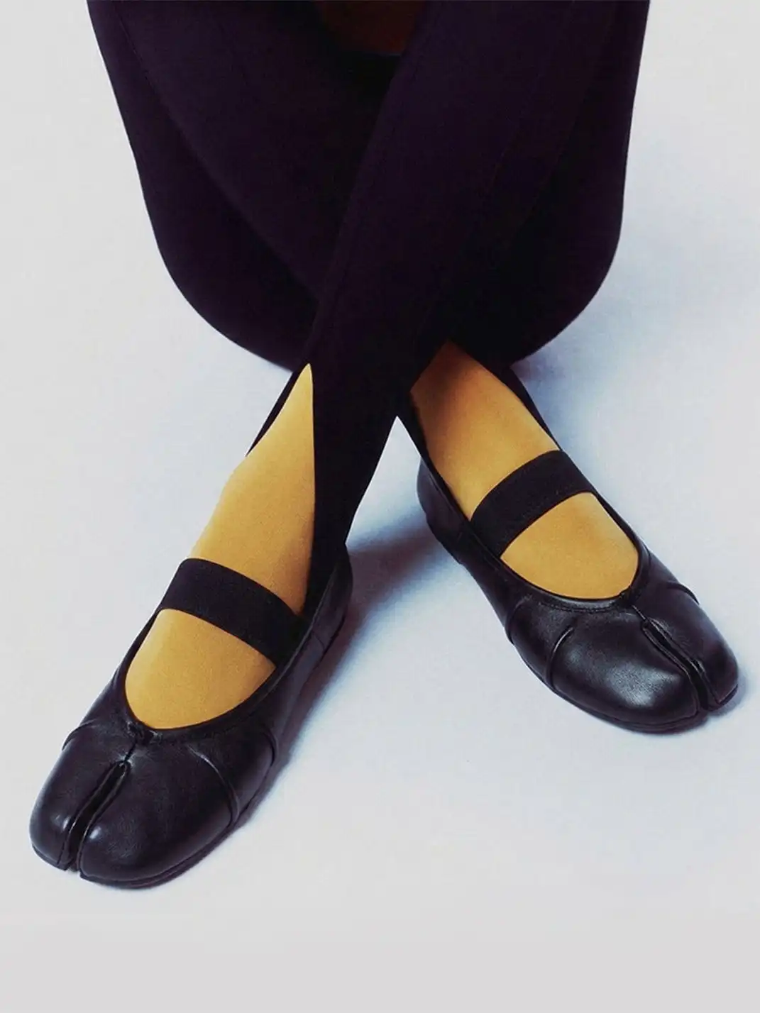 COOLCHAP | One-Strap Split-Toe Ballet Flats