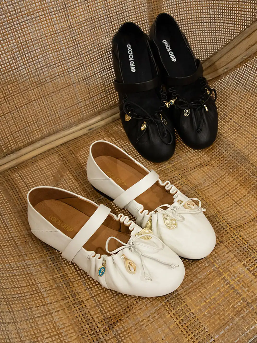 COOLCHAP | Wrinkled Sheepskin Flat Shoes