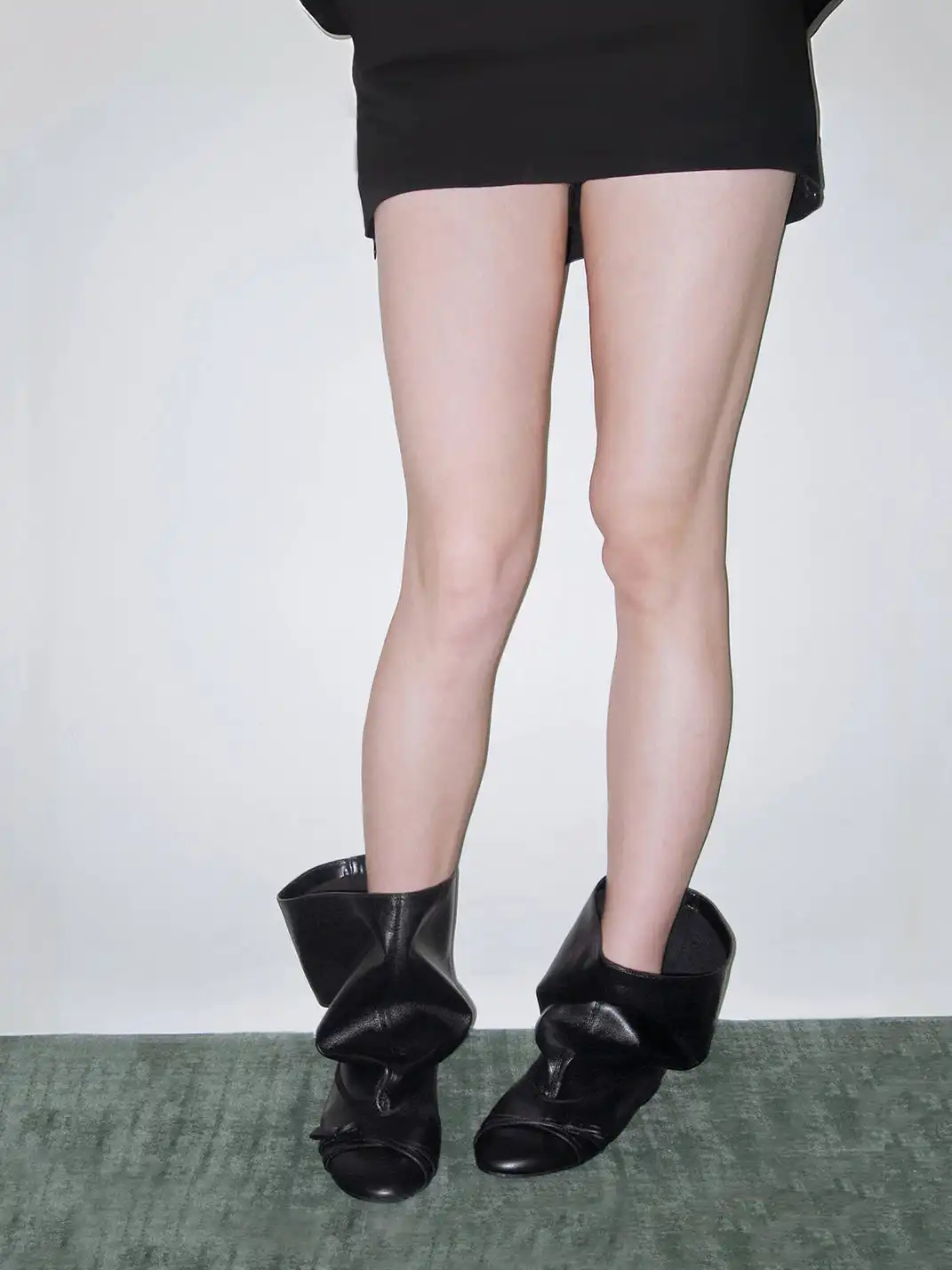 ElegiFemme | Round-Toe Pleated Calf Boots