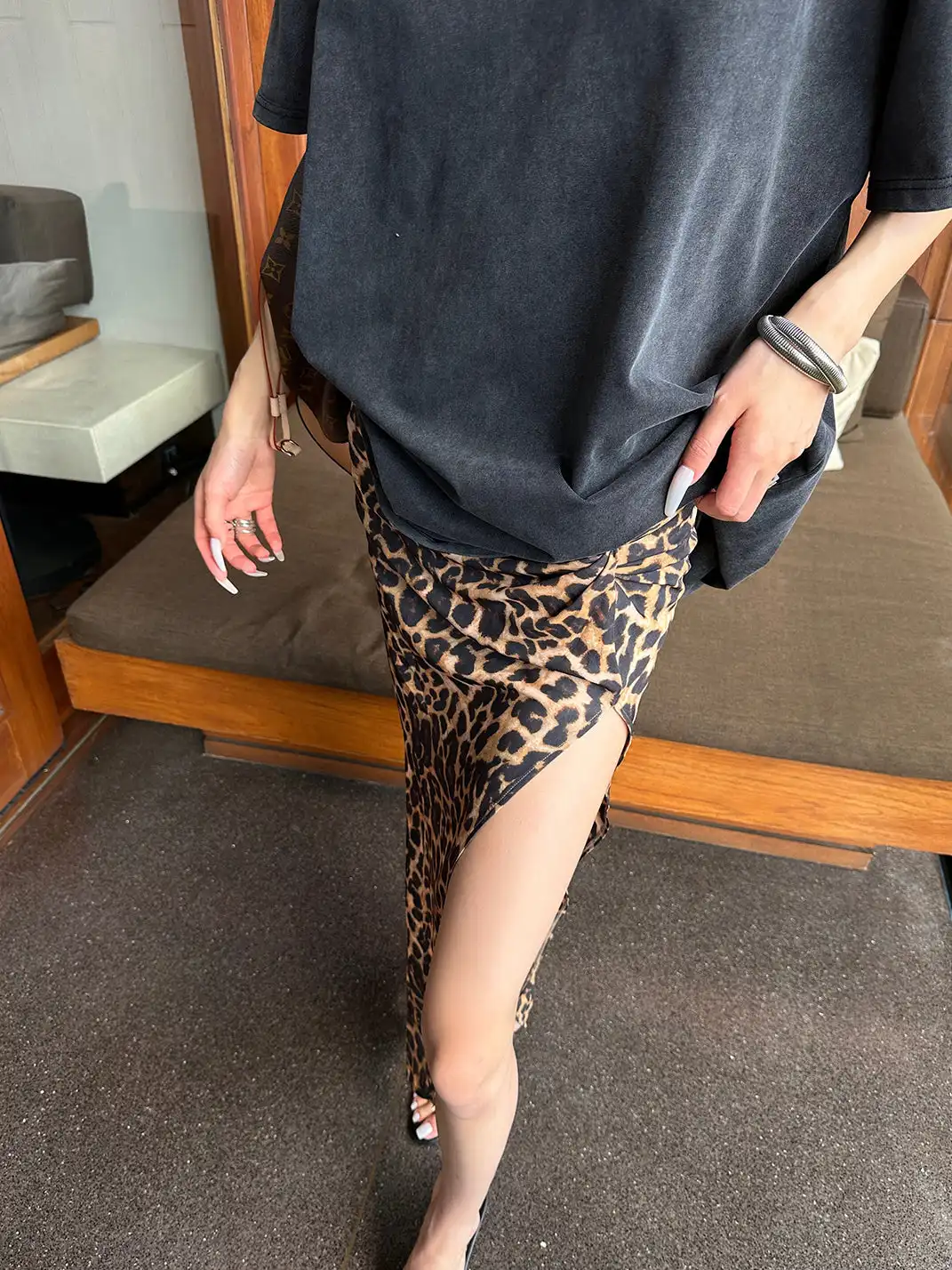 0122stepll | Leopard Print Slit Skirt