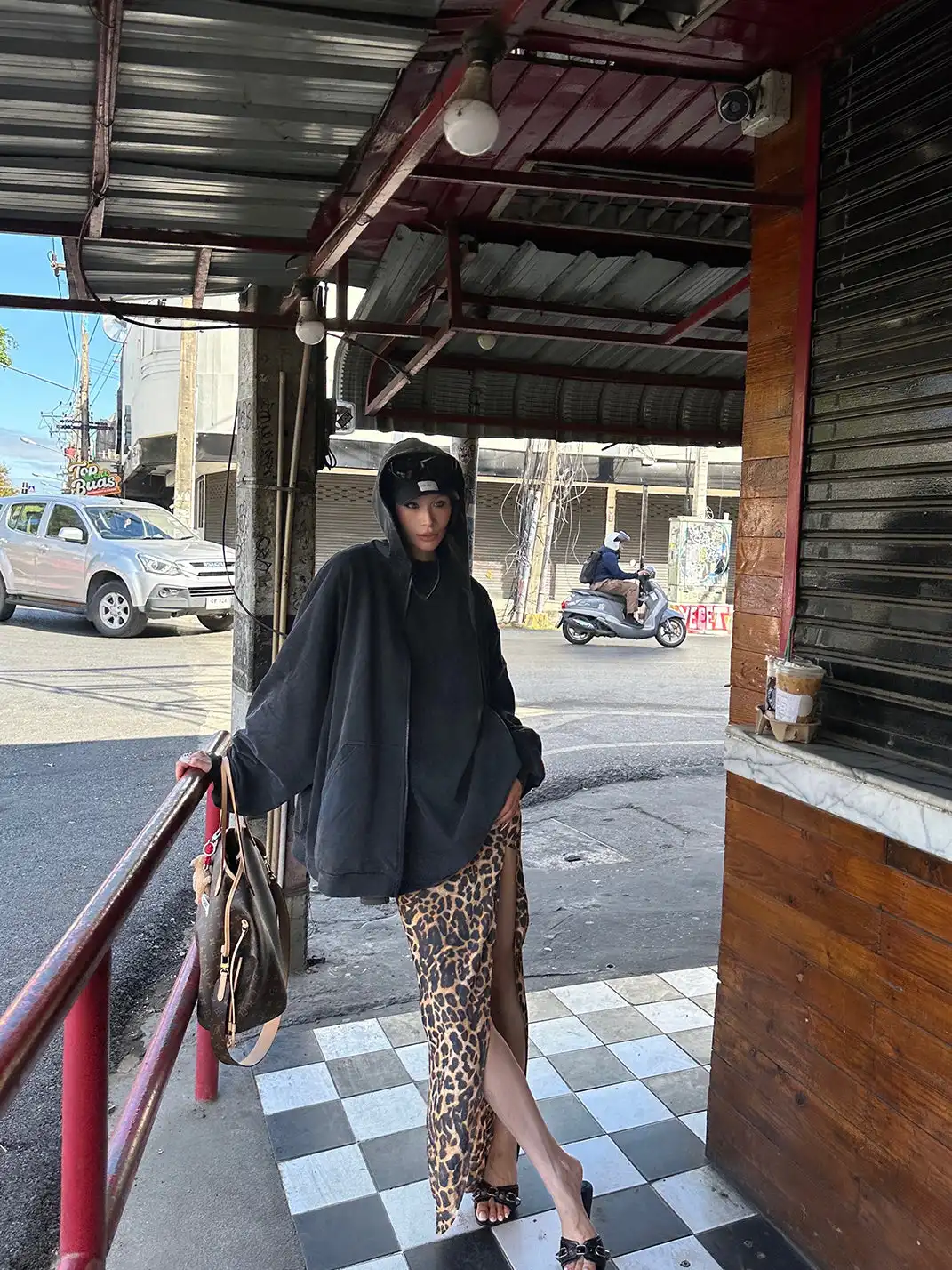0122stepll | Leopard Print Slit Skirt