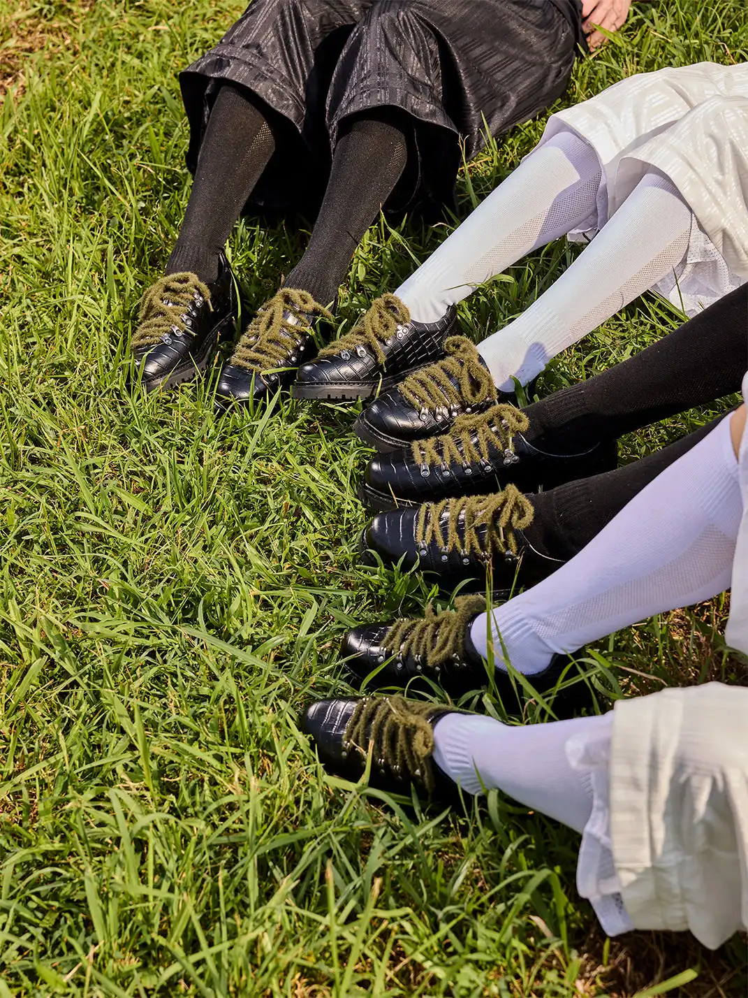CRICLE CAGE | Crocodile-Embossed Genuine Leather Shoes