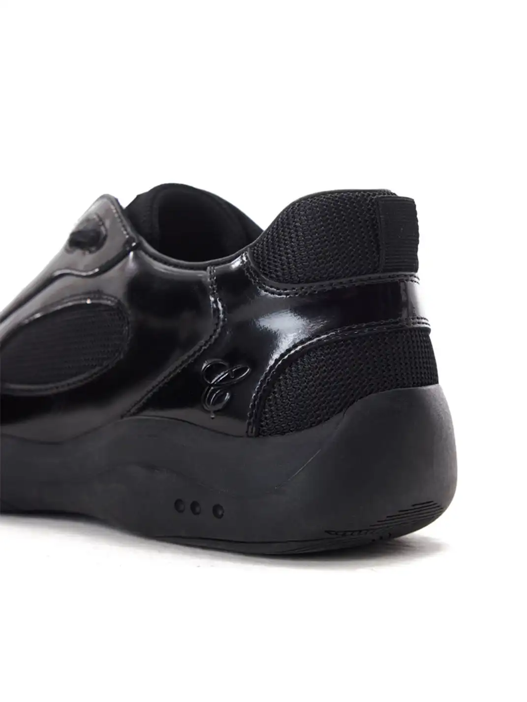 CRICLE CAGE | Glossy Black Sneakers