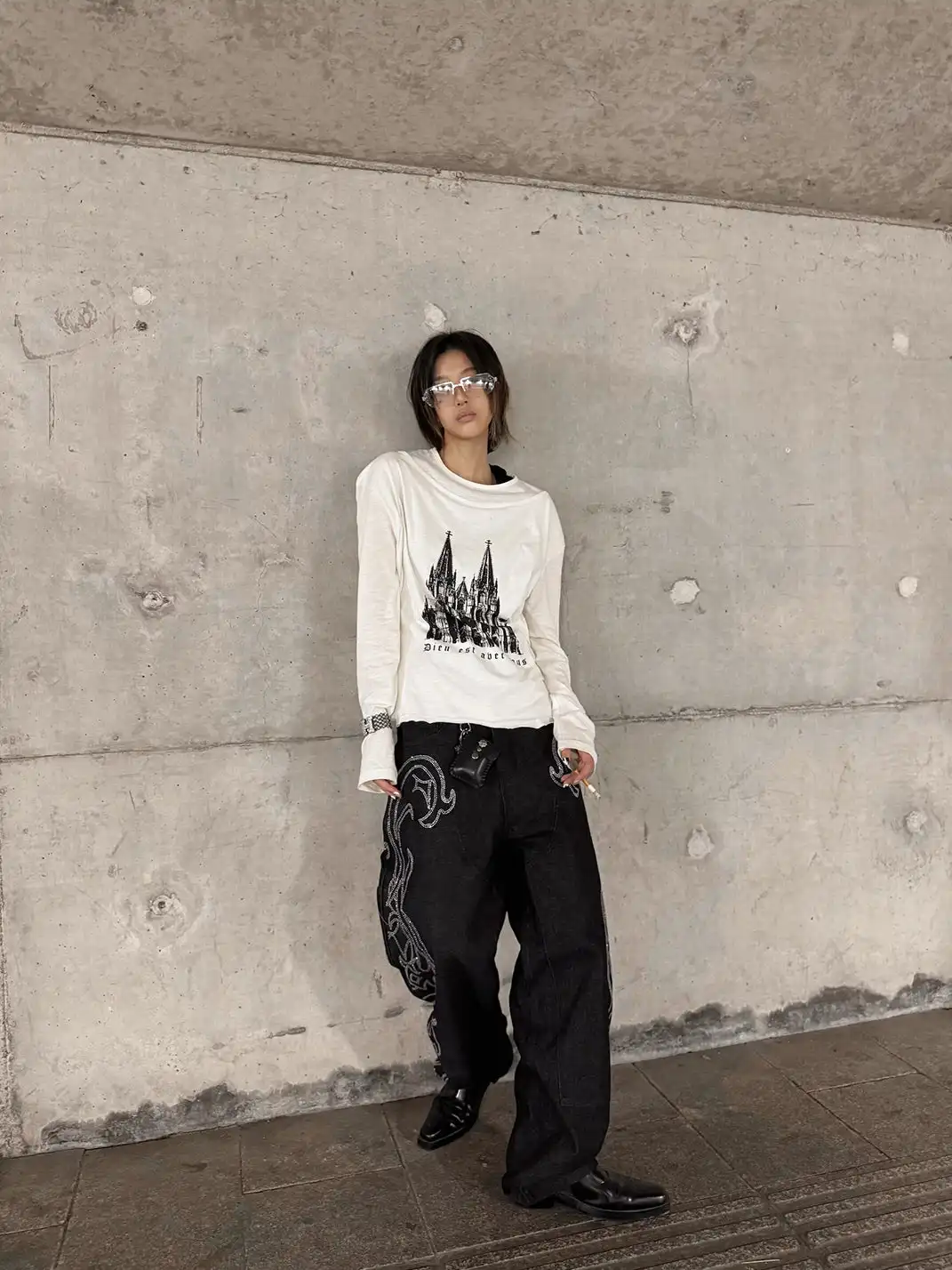 DEAV | Rhinestone-Stamped Raw Denim Jeans
