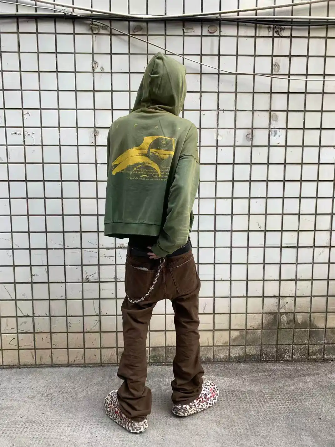 DEAV | Washed Distressed Sweatshirt